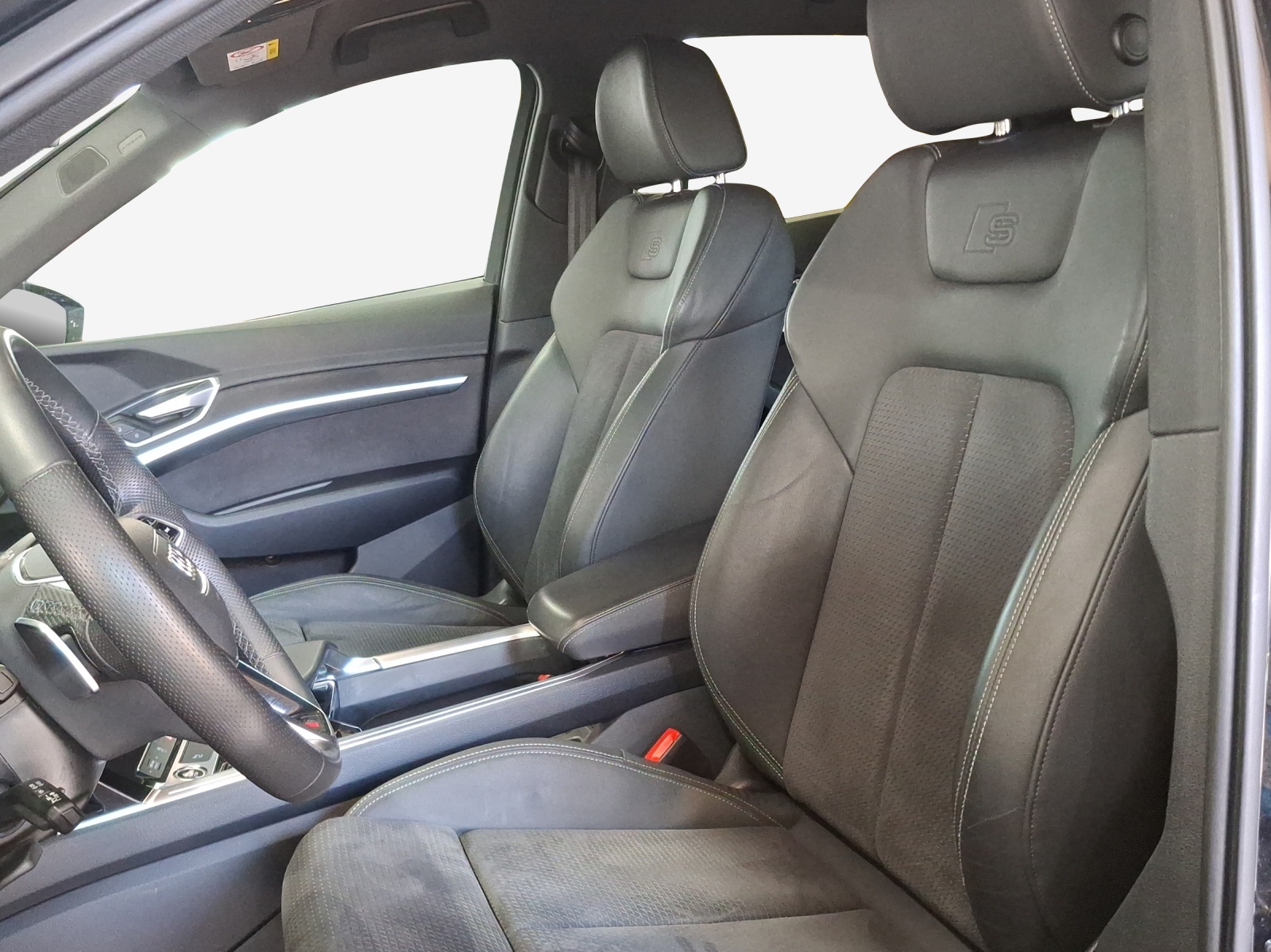 AUDI e-tron 55 Sportback S Line Black Edition quattro-image-8