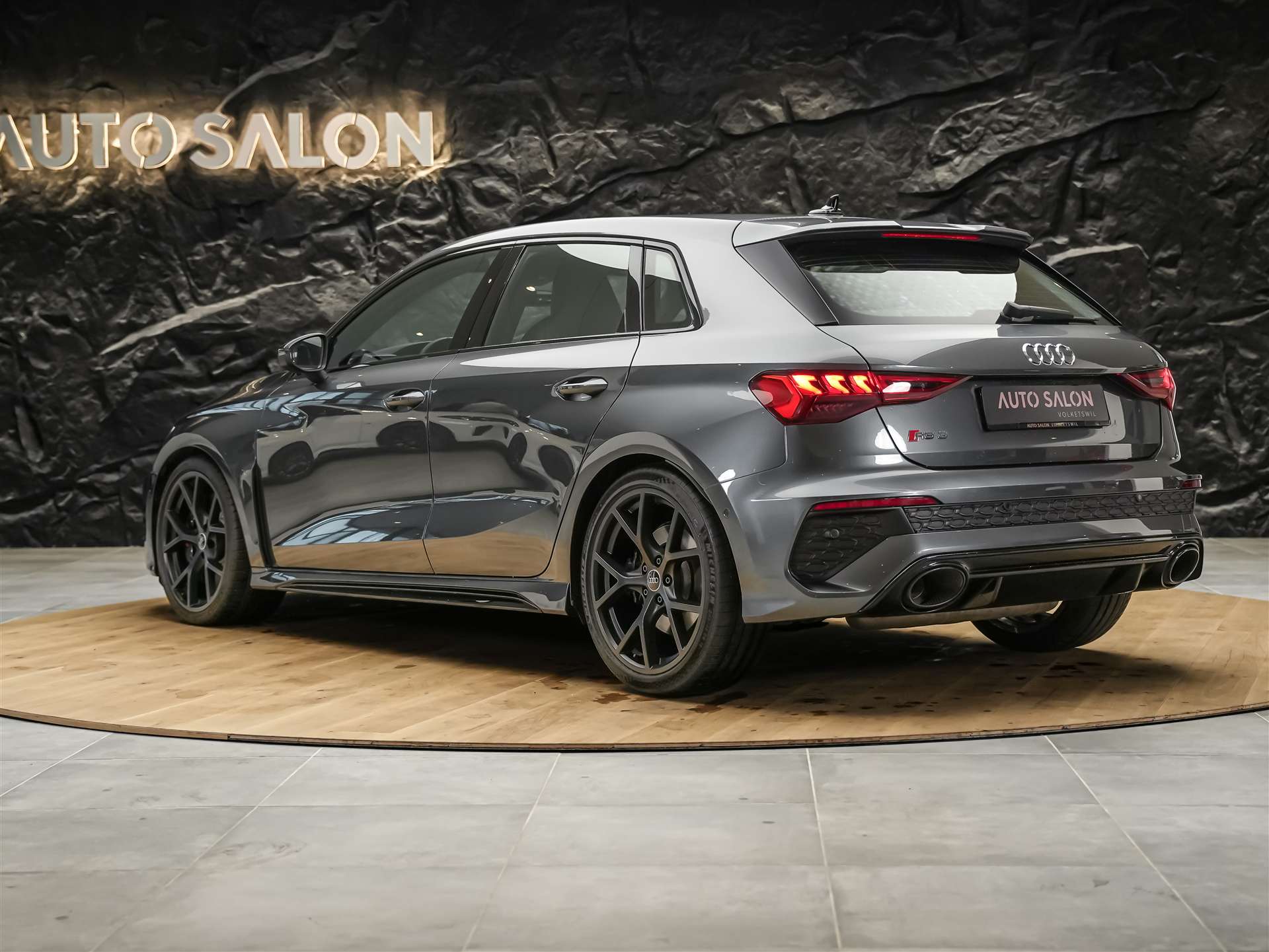 AUDI RS3 Sportback 2.5 TSI quattro S-tronic *RS Sport Abgasanlage*RS Sportsitze*Sitzheizung*Adaptives Fahrwerk-image-2