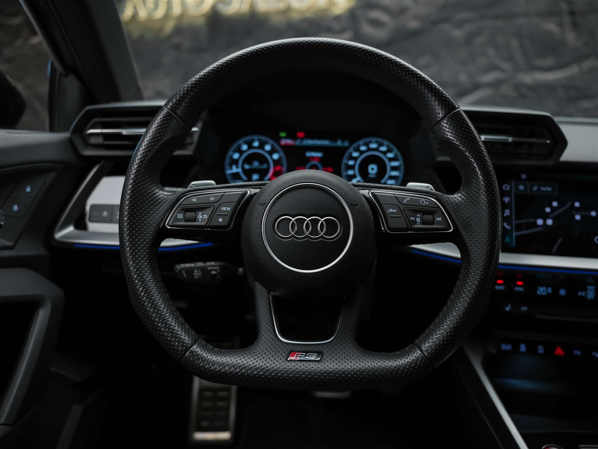 AUDI RS3 Sportback 2.5 TSI quattro S-tronic *RS Sport Abgasanlage*RS Sportsitze*Sitzheizung*Adaptives Fahrwerk-image-18