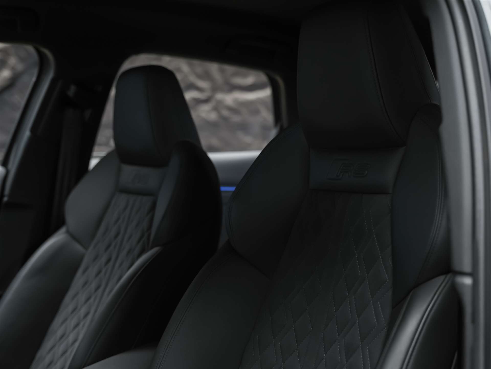 AUDI RS3 Sportback 2.5 TSI quattro S-tronic *RS Sport Abgasanlage*RS Sportsitze*Sitzheizung*Adaptives Fahrwerk-image-9