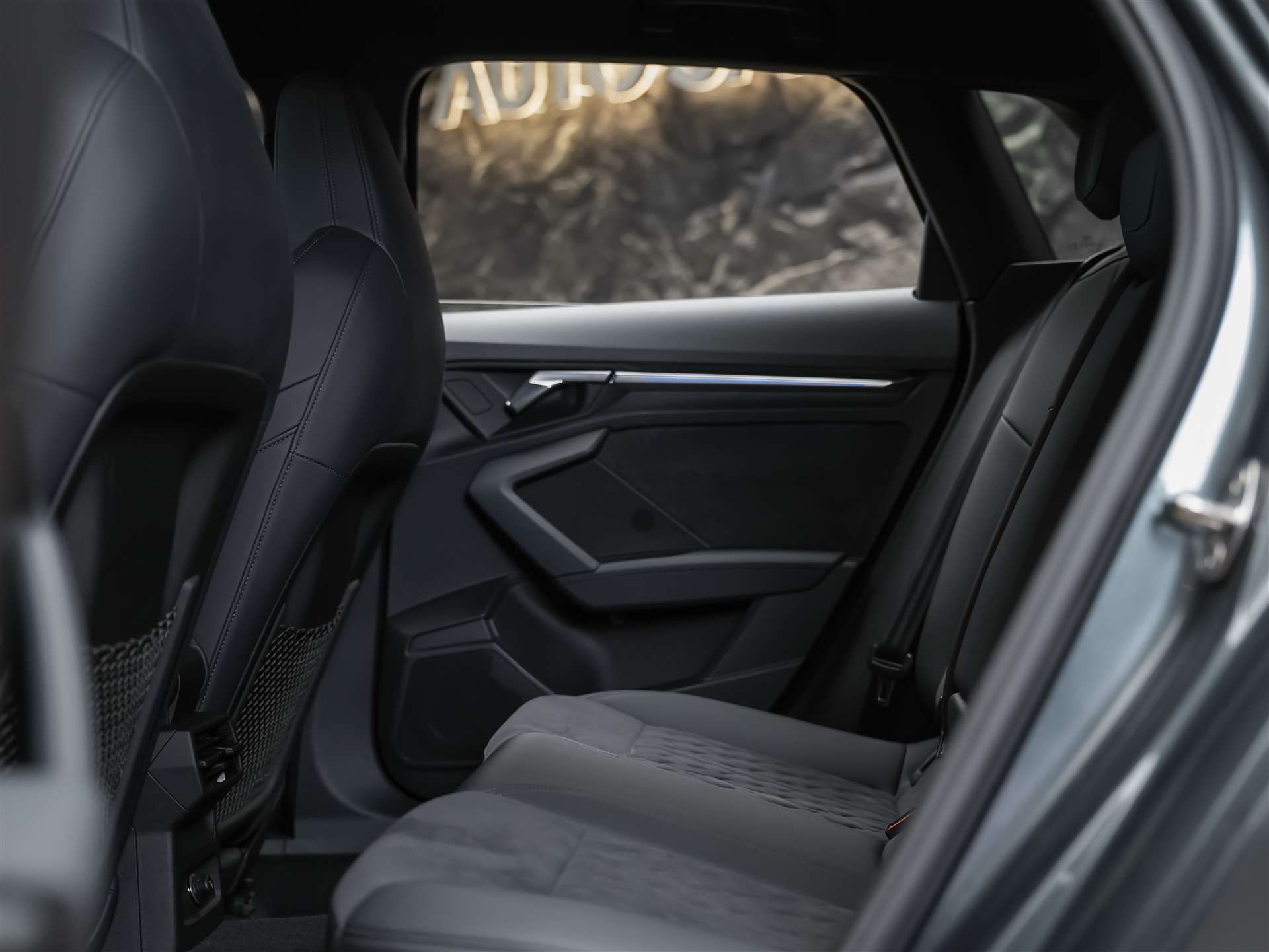 AUDI RS3 Sportback 2.5 TSI quattro S-tronic *RS Sport Abgasanlage*RS Sportsitze*Sitzheizung*Adaptives Fahrwerk-image-11