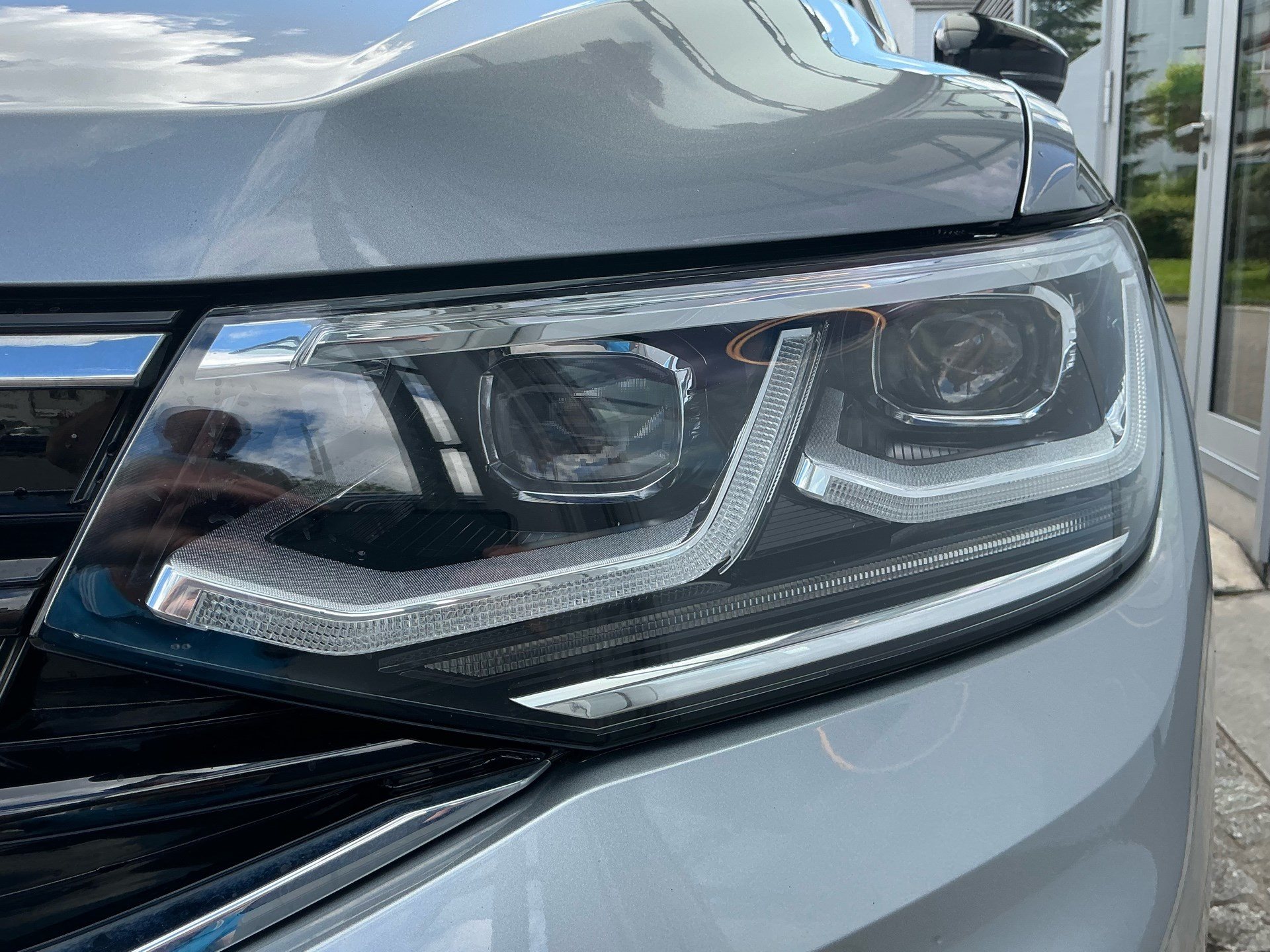 VW Tiguan Allspace R-LINE 4 MOTION *** ANHÄNGEKUPPLUNG & 7 SITZER ***-image-6