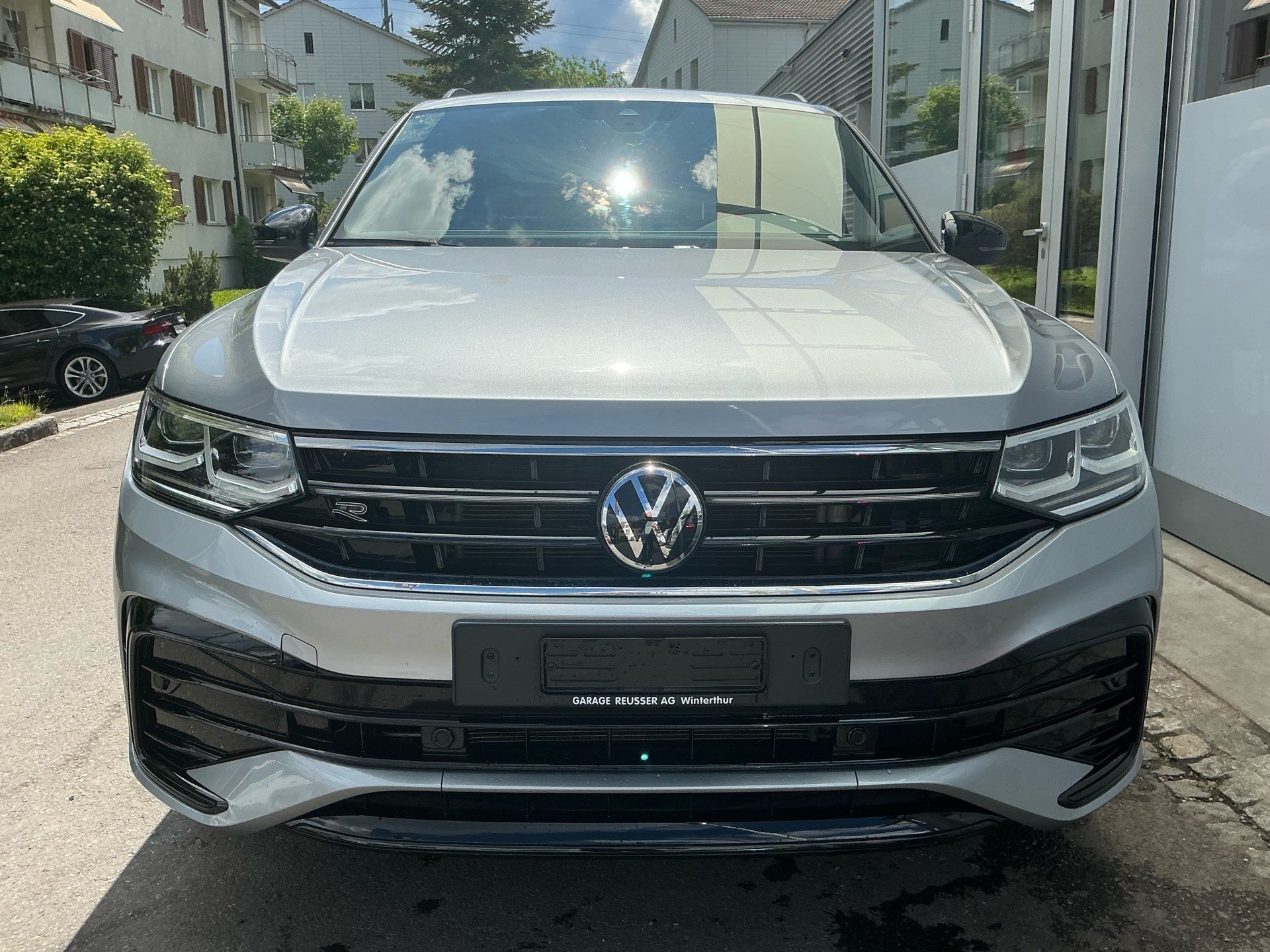 VW Tiguan Allspace R-LINE 4 MOTION *** ANHÄNGEKUPPLUNG & 7 SITZER ***-image-1
