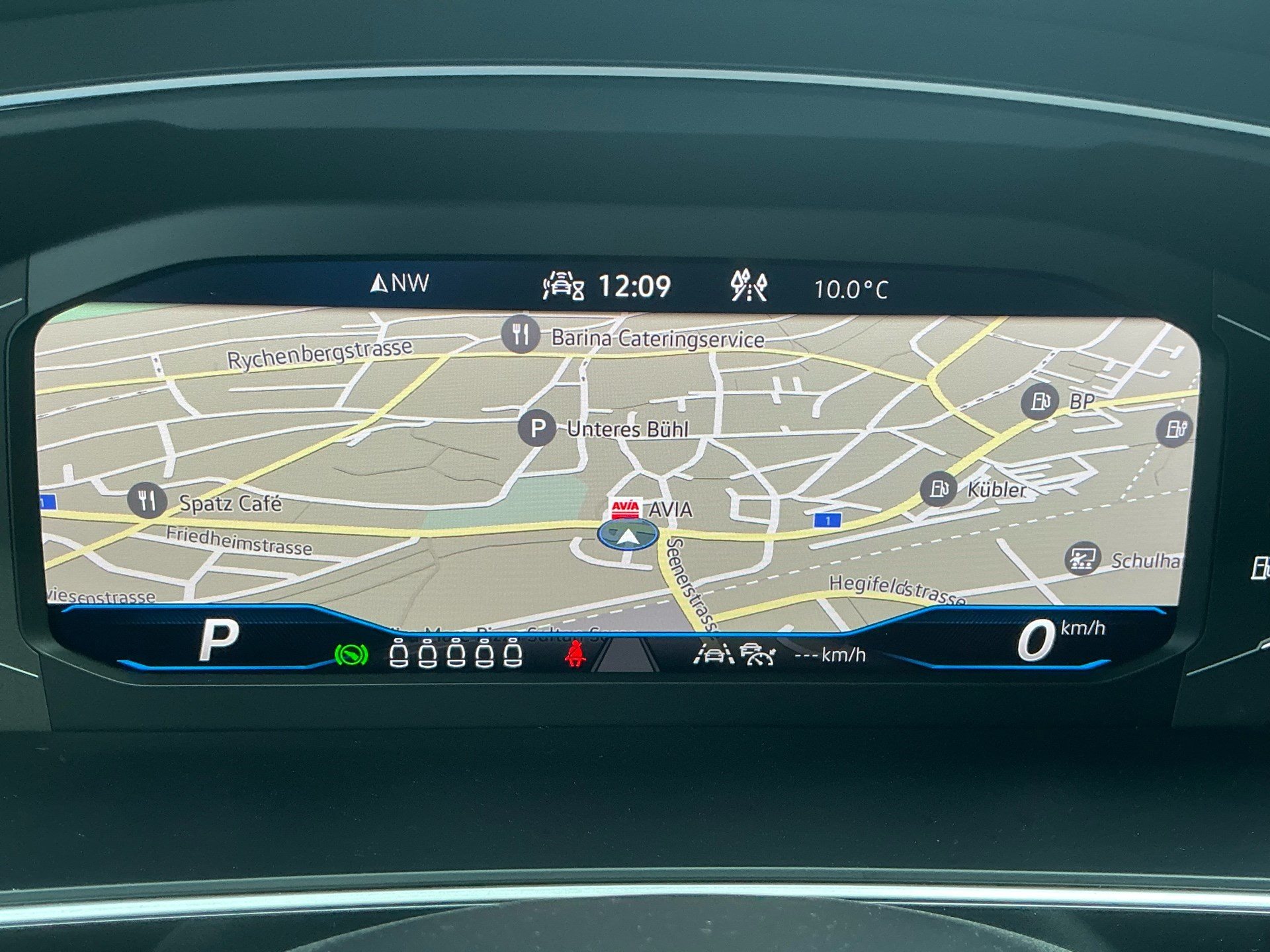 VW Tiguan Allspace R-LINE 4 MOTION *** ANHÄNGEKUPPLUNG & 7 SITZER ***-image-11