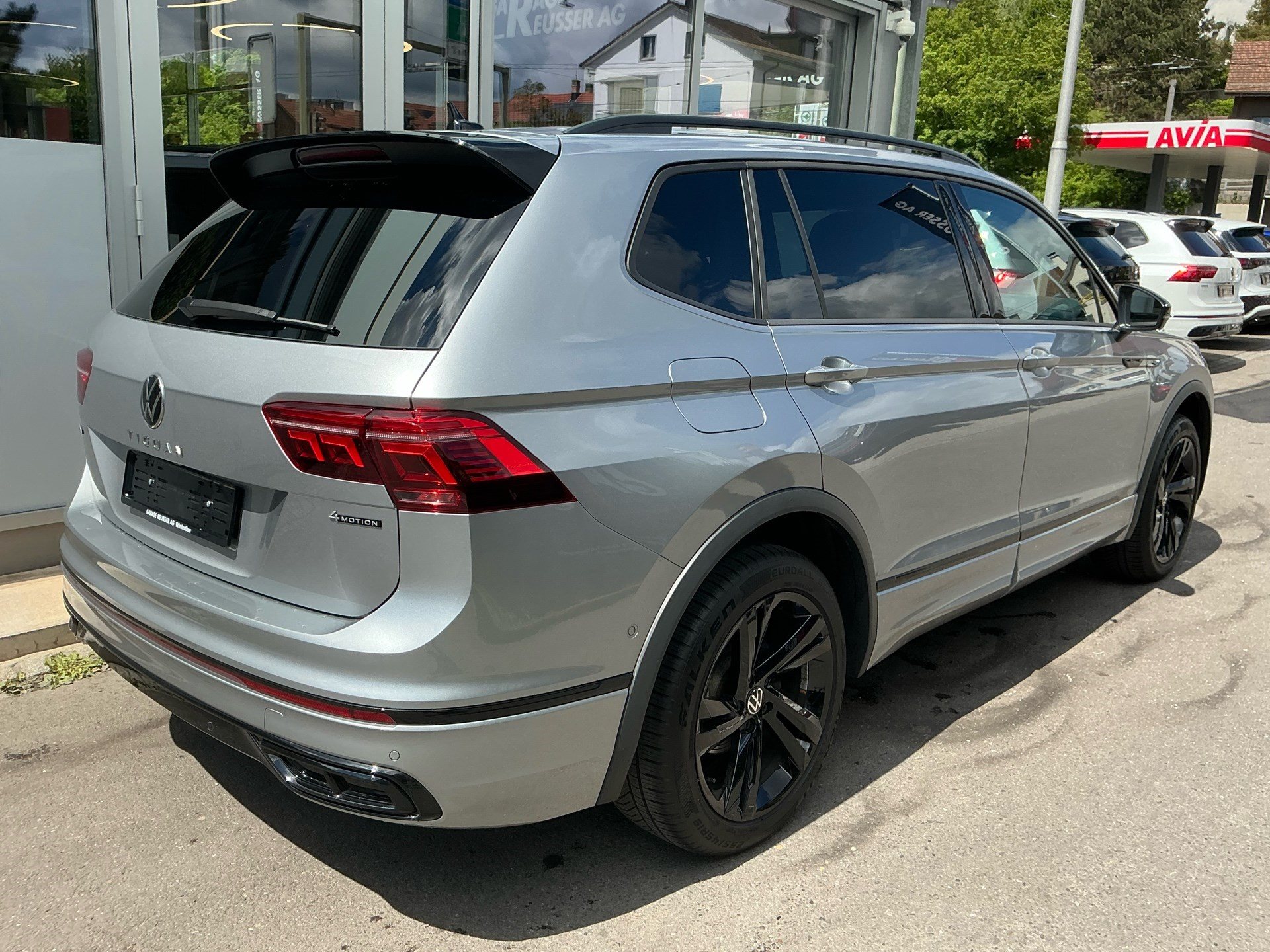 VW Tiguan Allspace R-LINE 4 MOTION *** ANHÄNGEKUPPLUNG & 7 SITZER ***-image-3