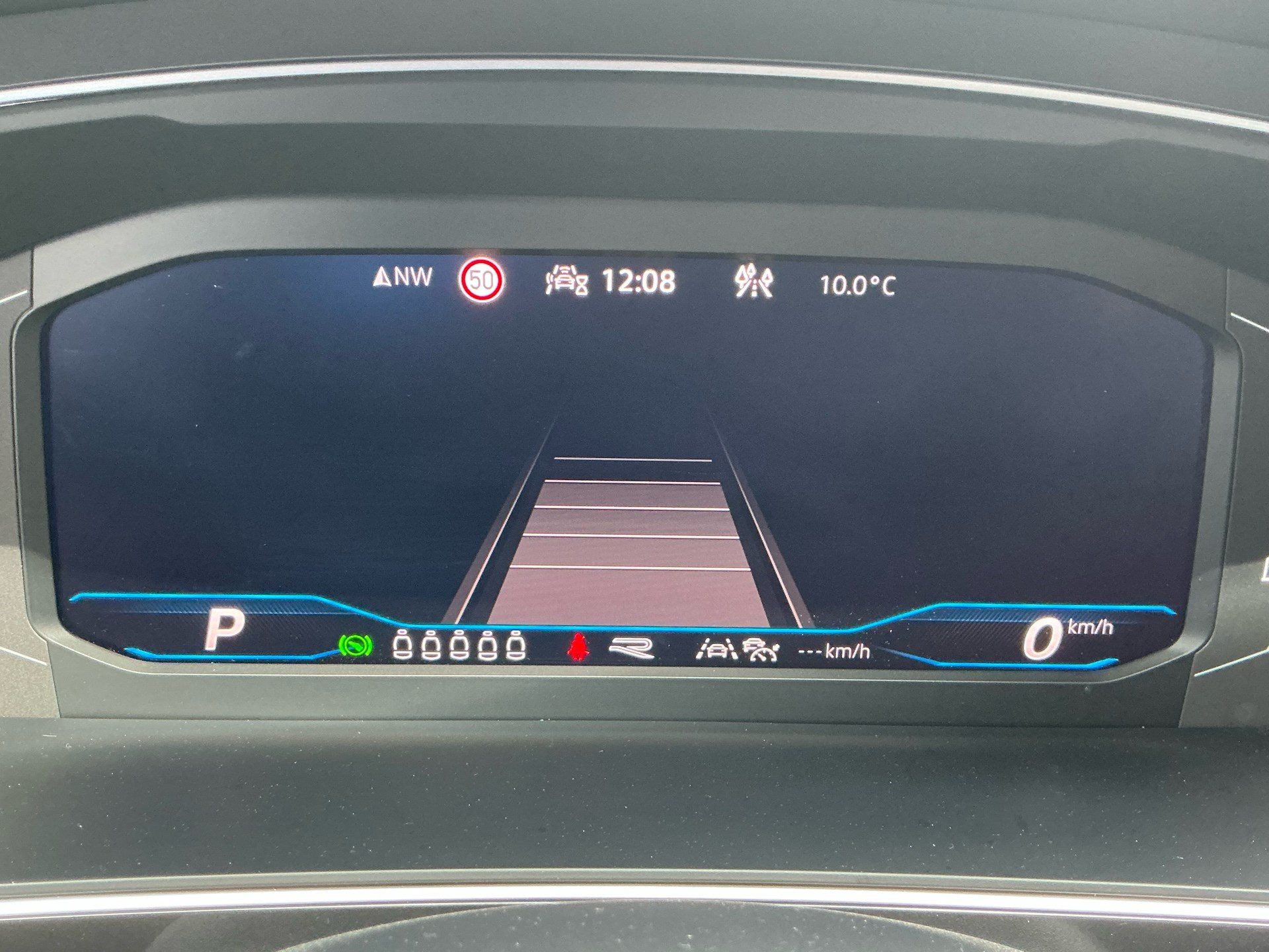 VW Tiguan Allspace R-LINE 4 MOTION *** ANHÄNGEKUPPLUNG & 7 SITZER ***-image-10