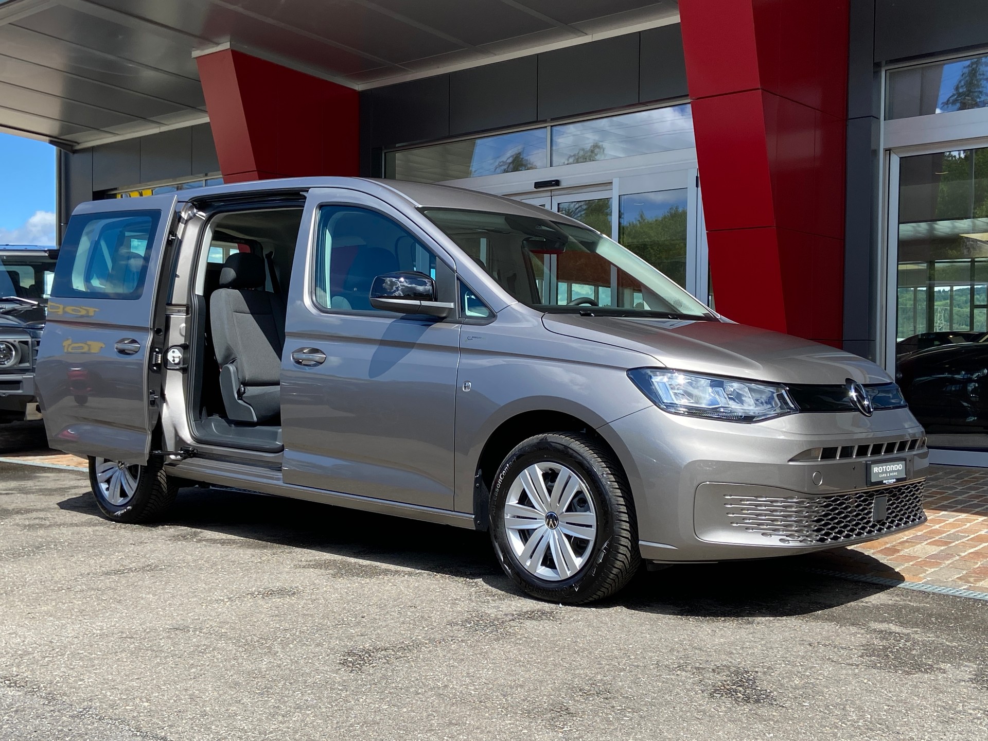 VW Caddy Maxi Kombi 2.0 TDi DSG Rollstuhltransport 5+1 Plätze-image-12
