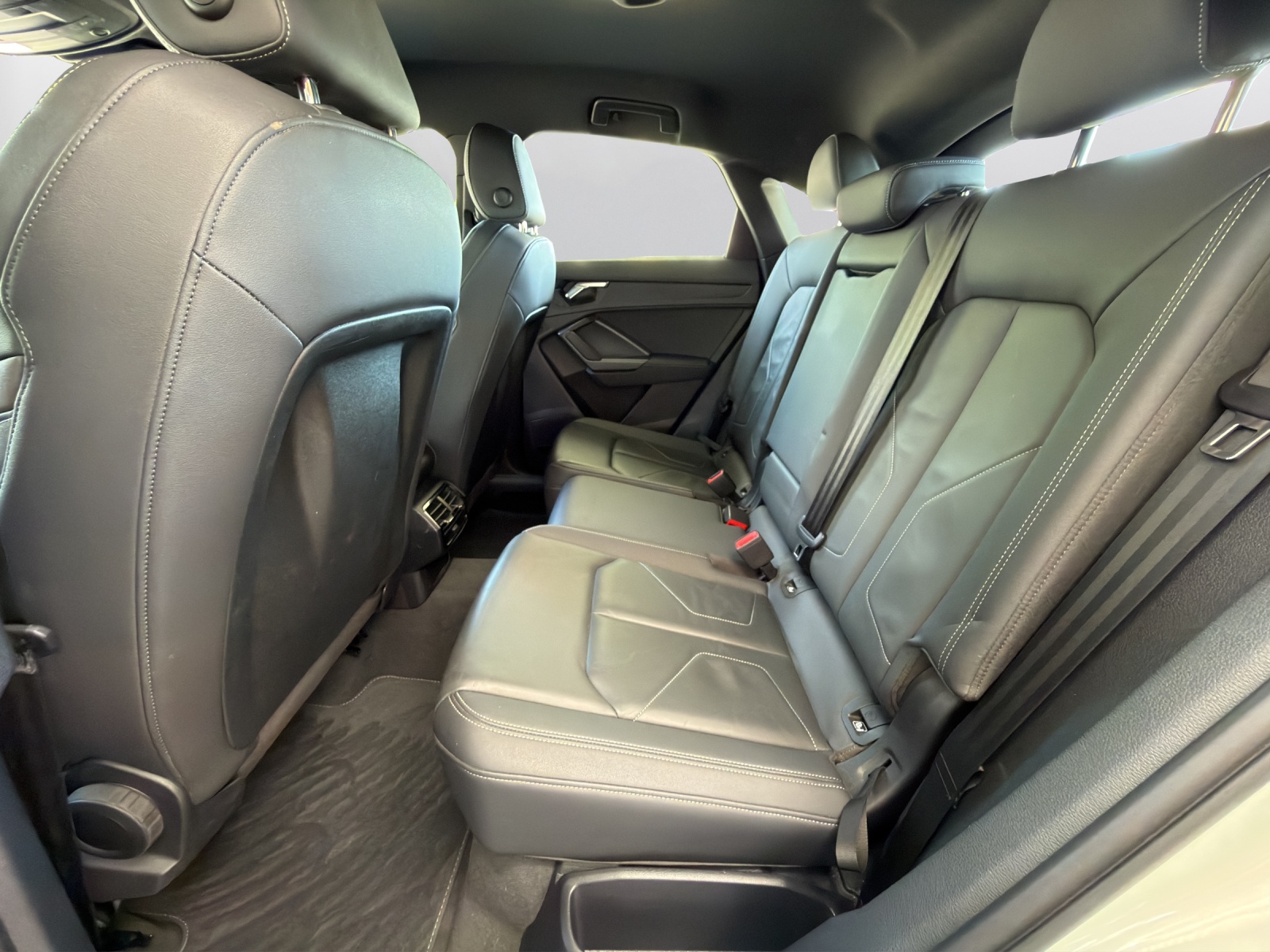 AUDI Q3 35 TFSI S line Attraction S-tronic-image-10