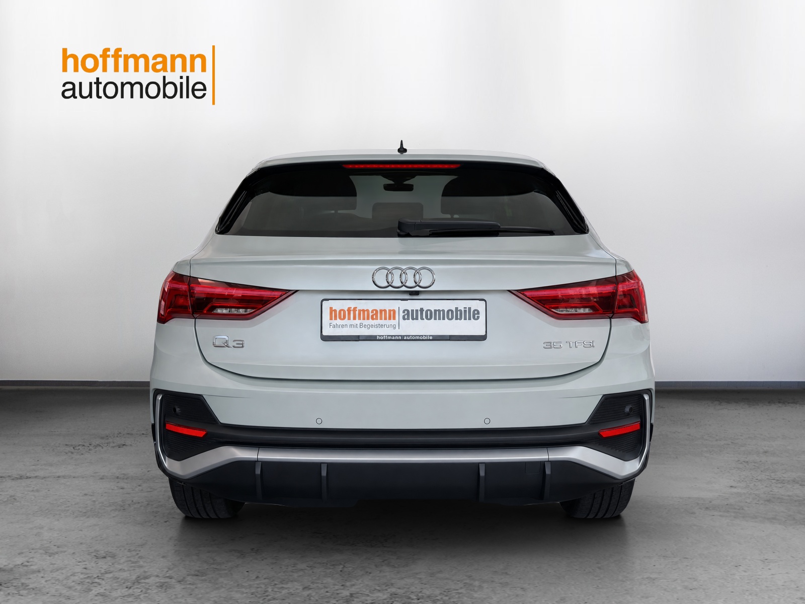 AUDI Q3 35 TFSI S line Attraction S-tronic-image-4