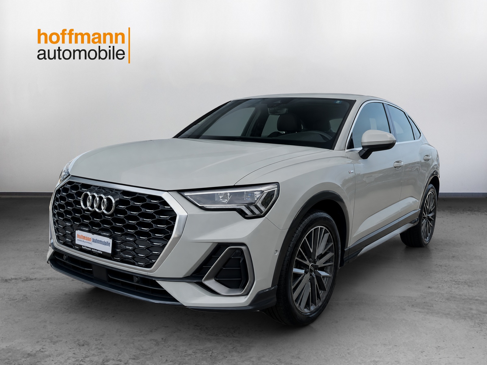 AUDI Q3 35 TFSI S line Attraction S-tronic-image-0