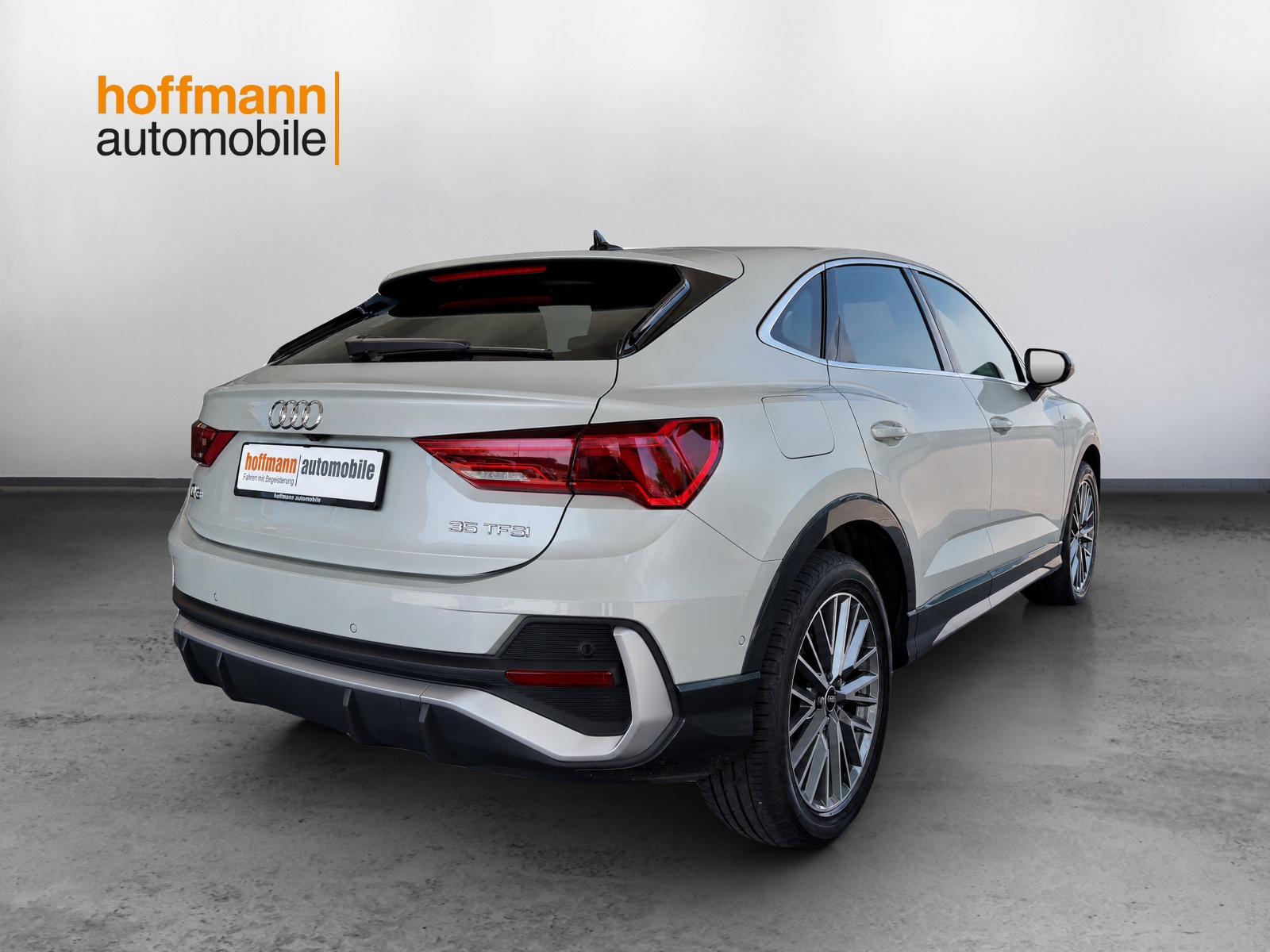 AUDI Q3 35 TFSI S line Attraction S-tronic-image-3