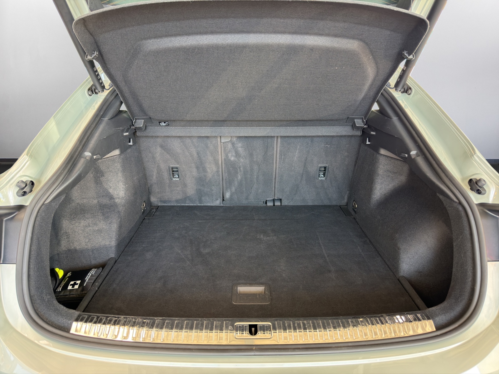 AUDI Q3 35 TFSI S line Attraction S-tronic-image-12