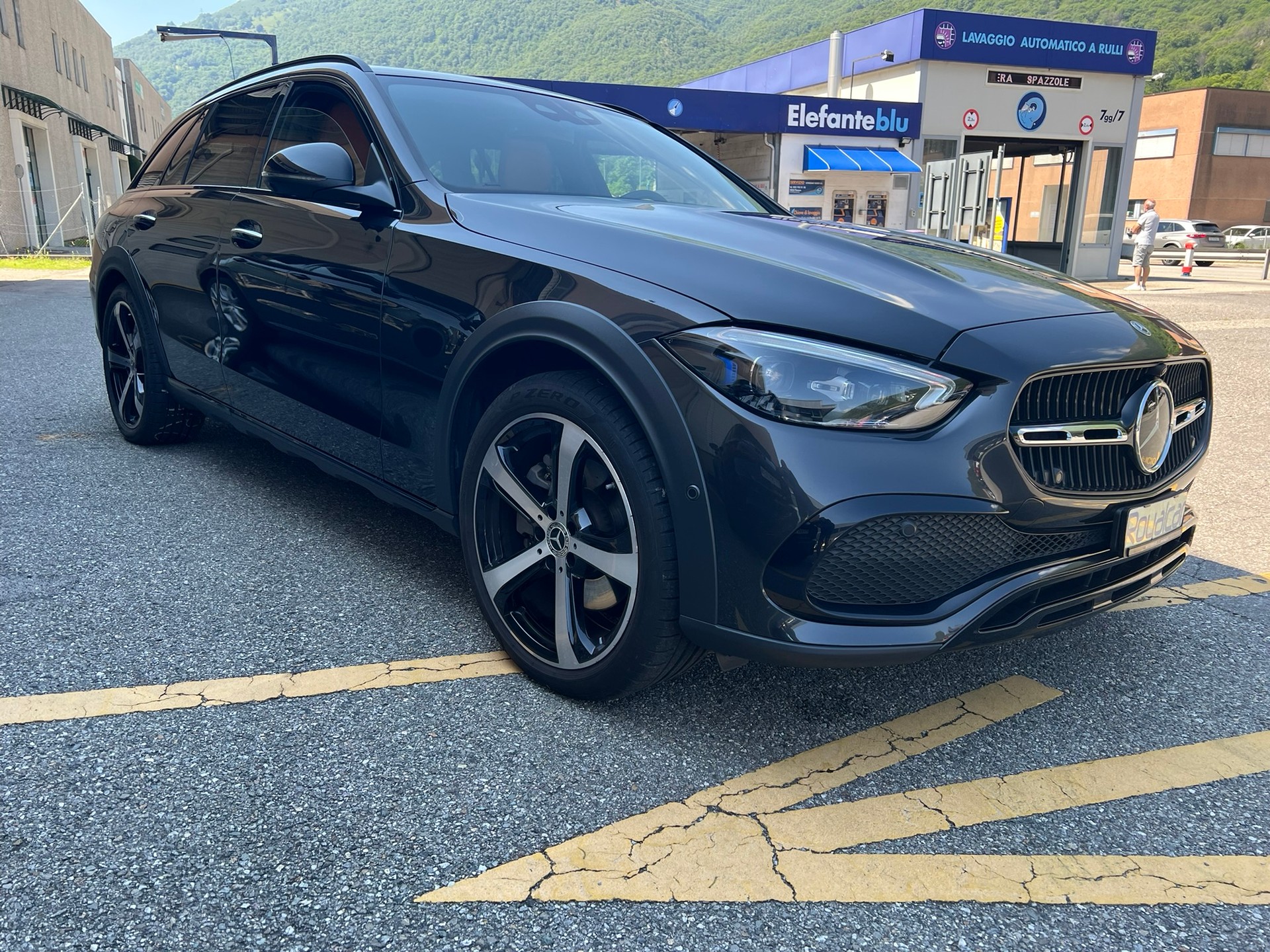 MERCEDES-BENZ C 220