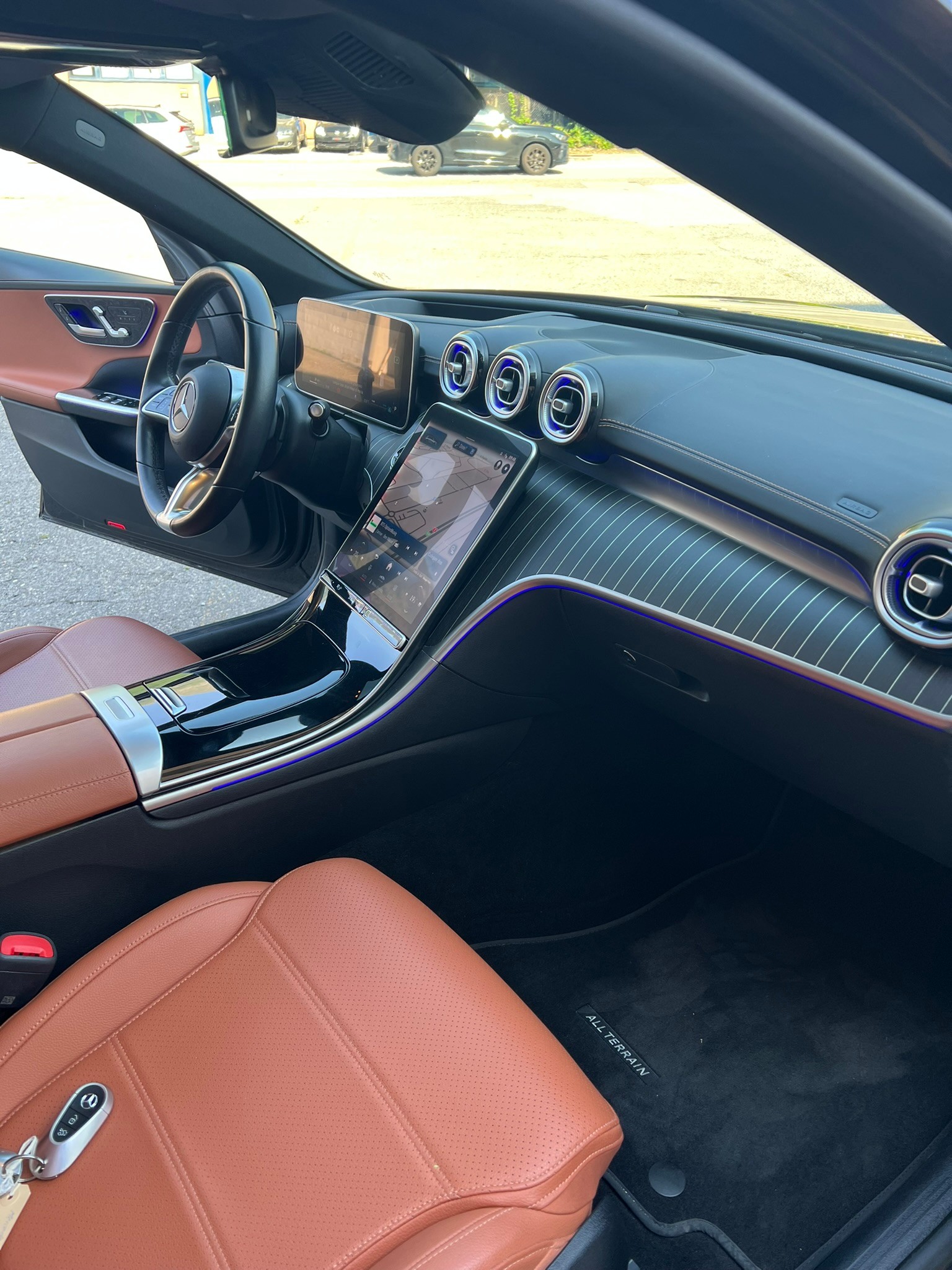 MERCEDES-BENZ C 220-image-9