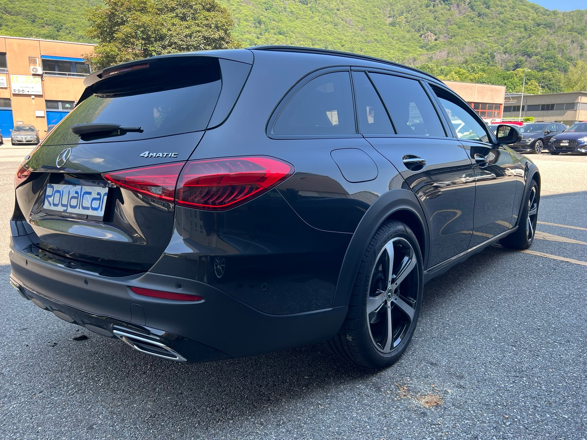 MERCEDES-BENZ C 220-image-4