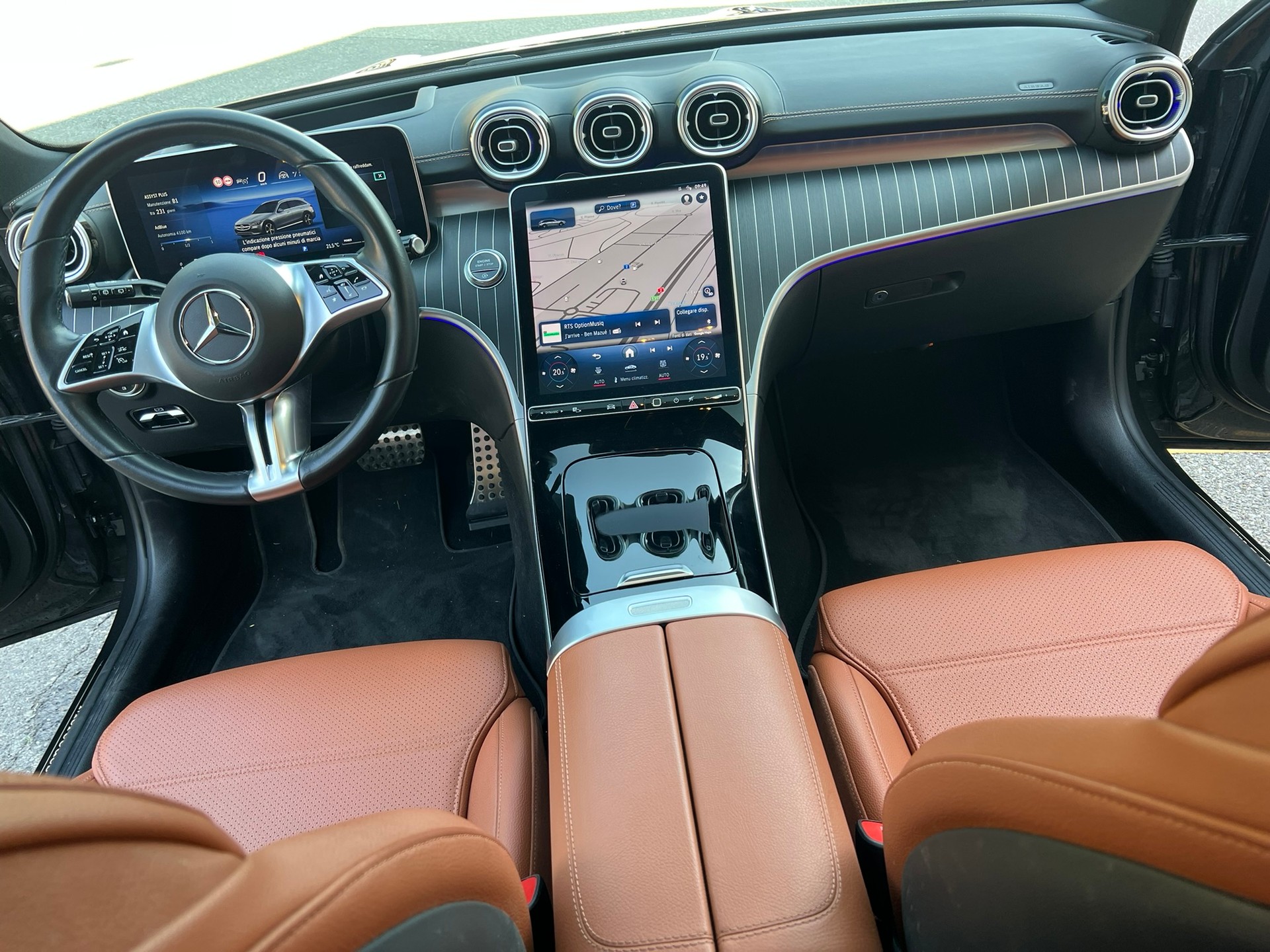 MERCEDES-BENZ C 220-image-8