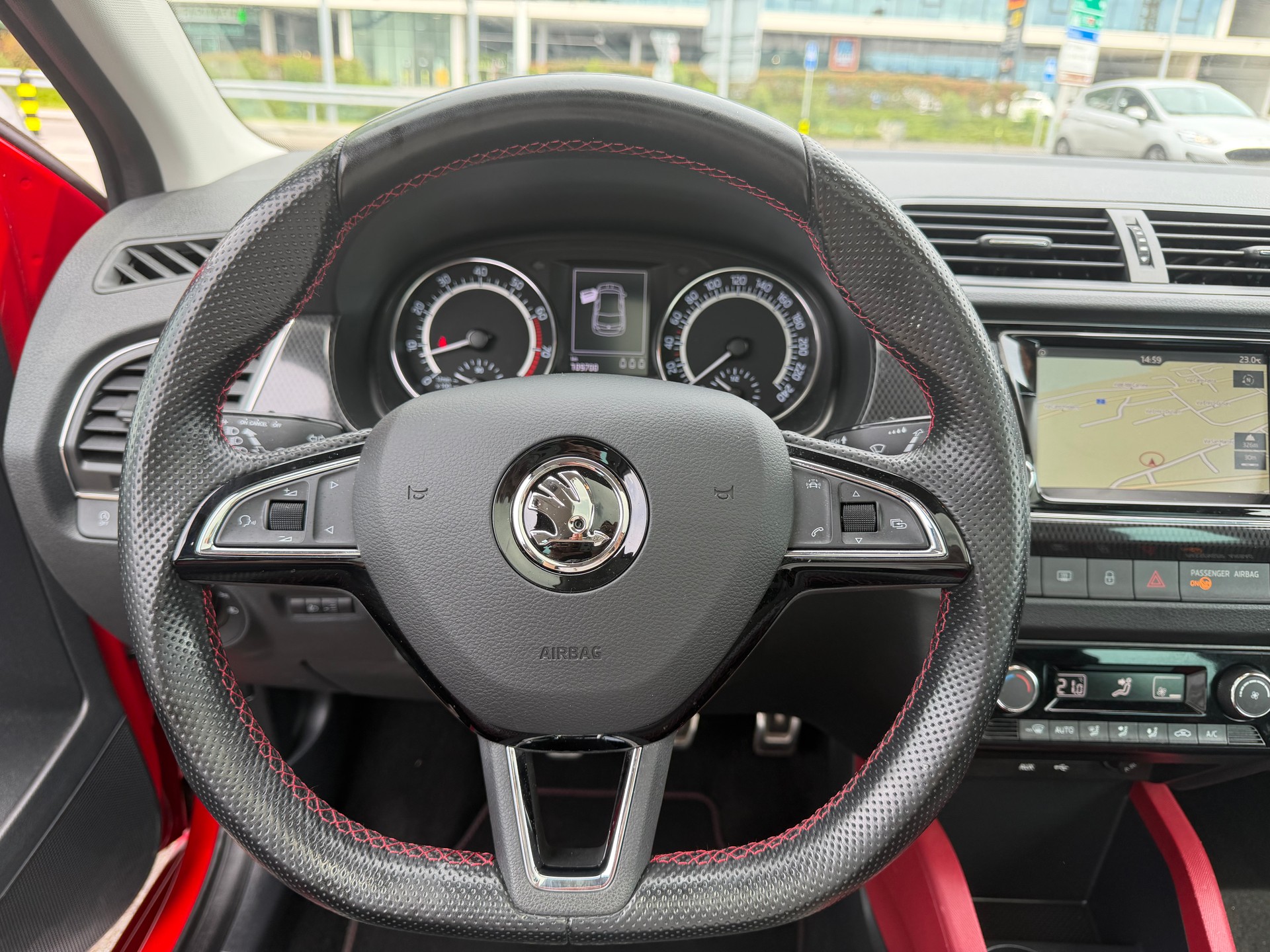 SKODA Fabia 1.2 TSI Monte Carlo-image-14
