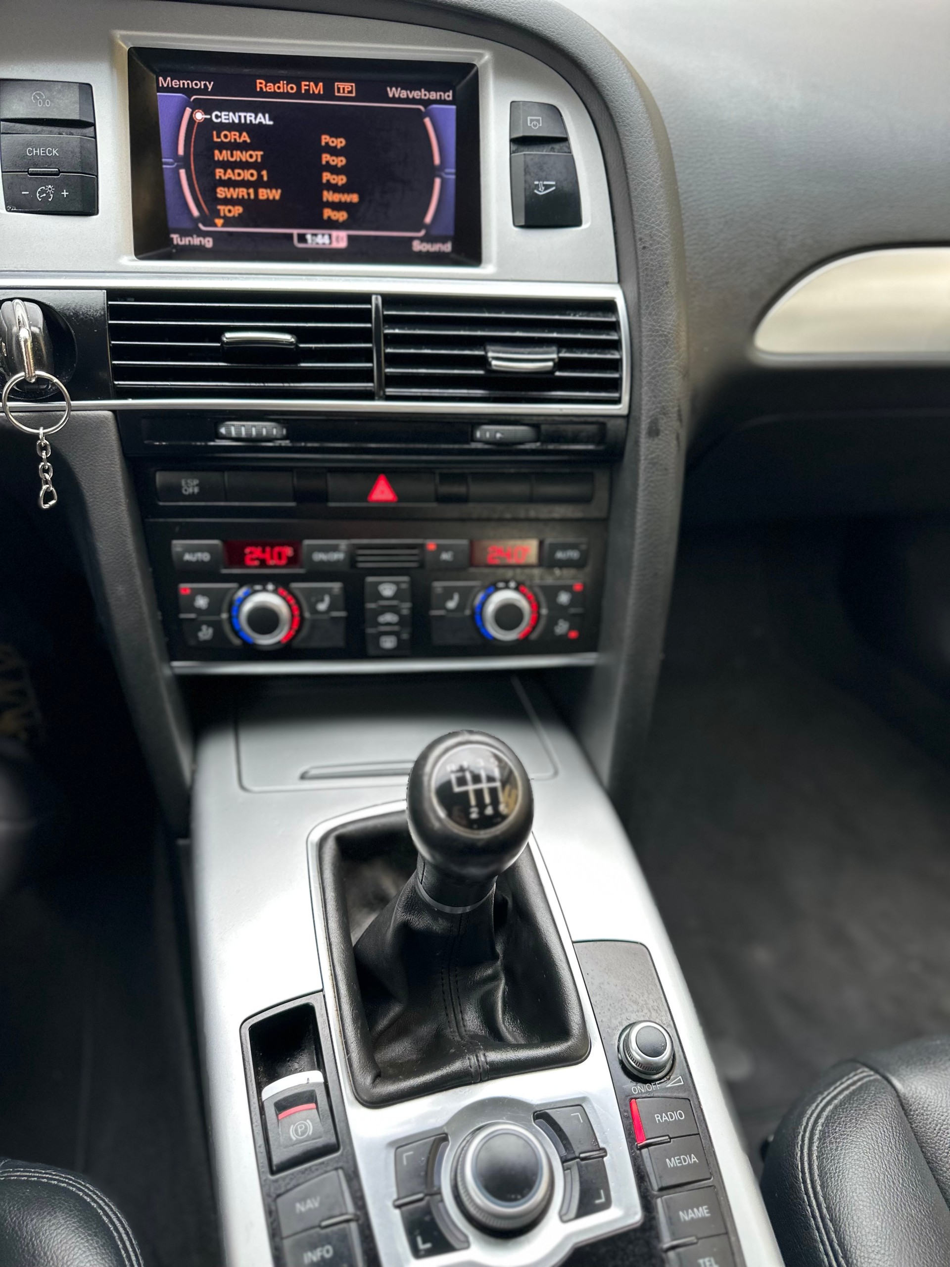 AUDI A6 Avant 2.0 TFSI-image-6