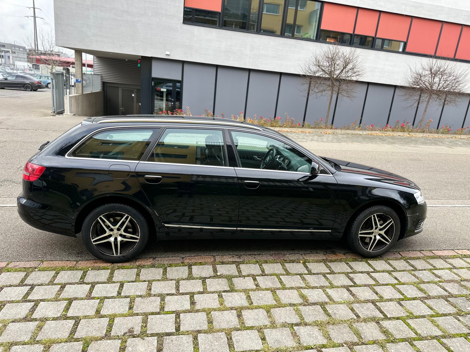 AUDI A6 Avant 2.0 TFSI-image-2