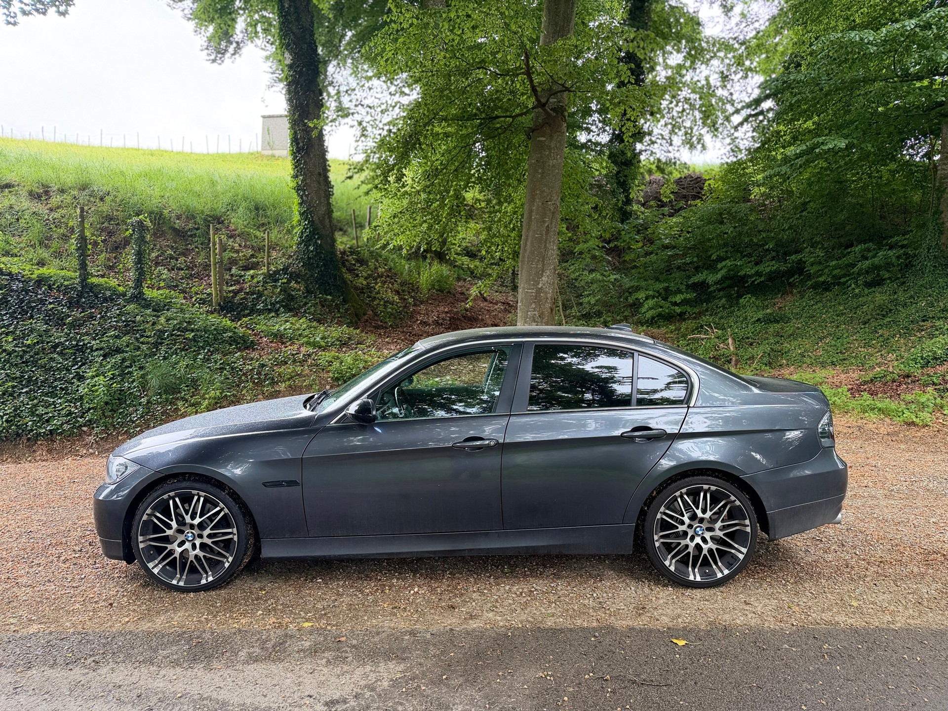 BMW 330xd-image-1