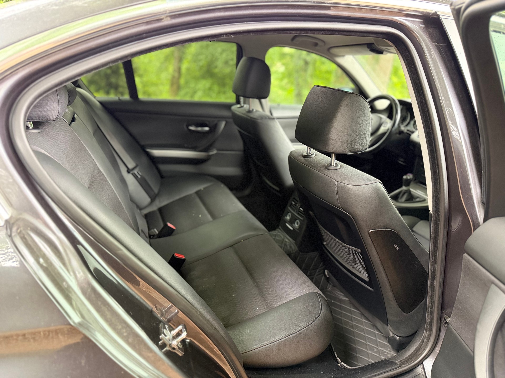 BMW 330xd-image-8