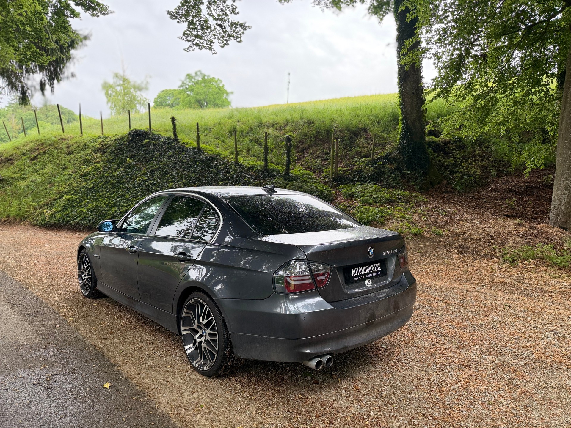 BMW 330xd-image-2