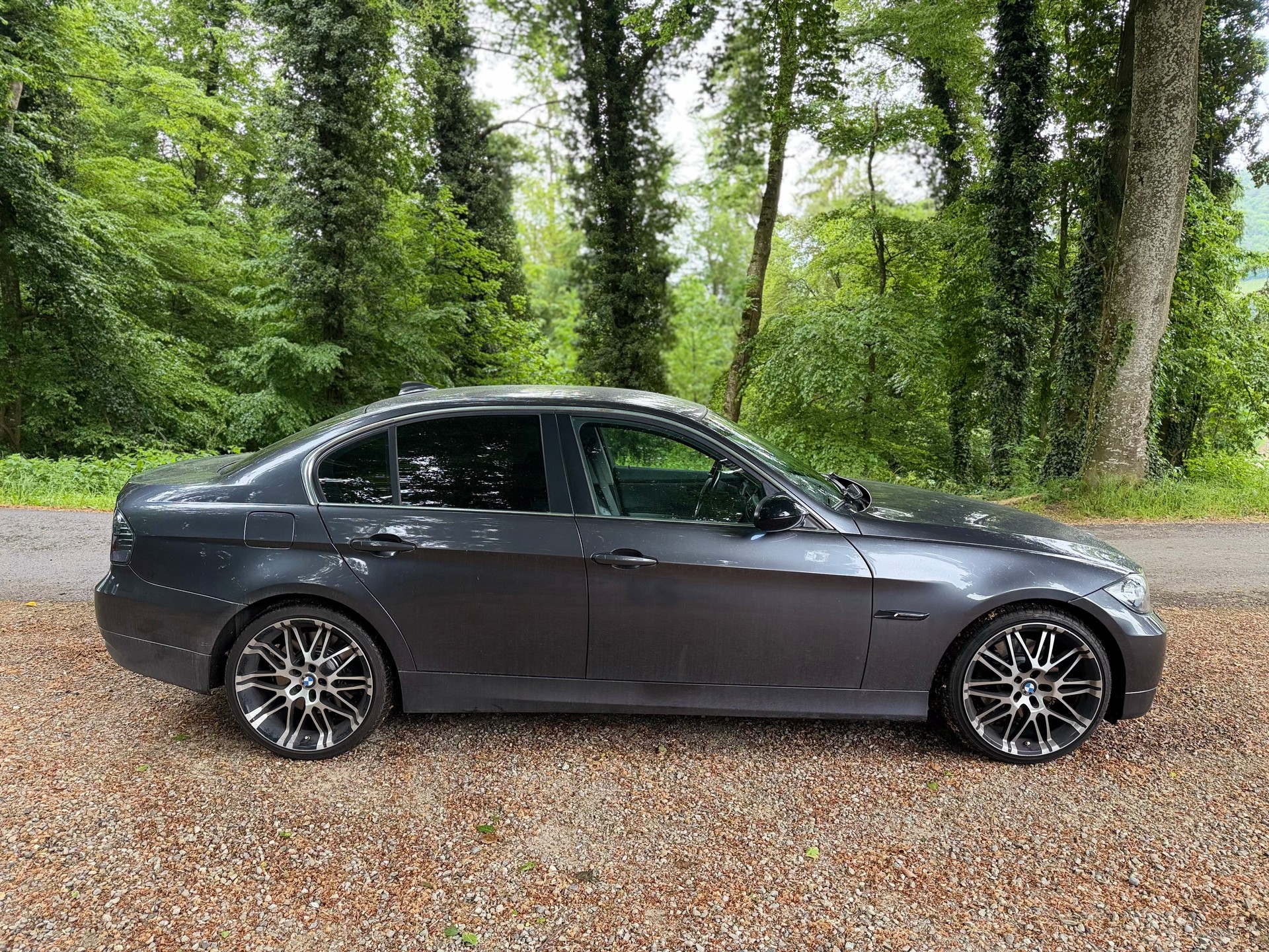 BMW 330xd-image-4