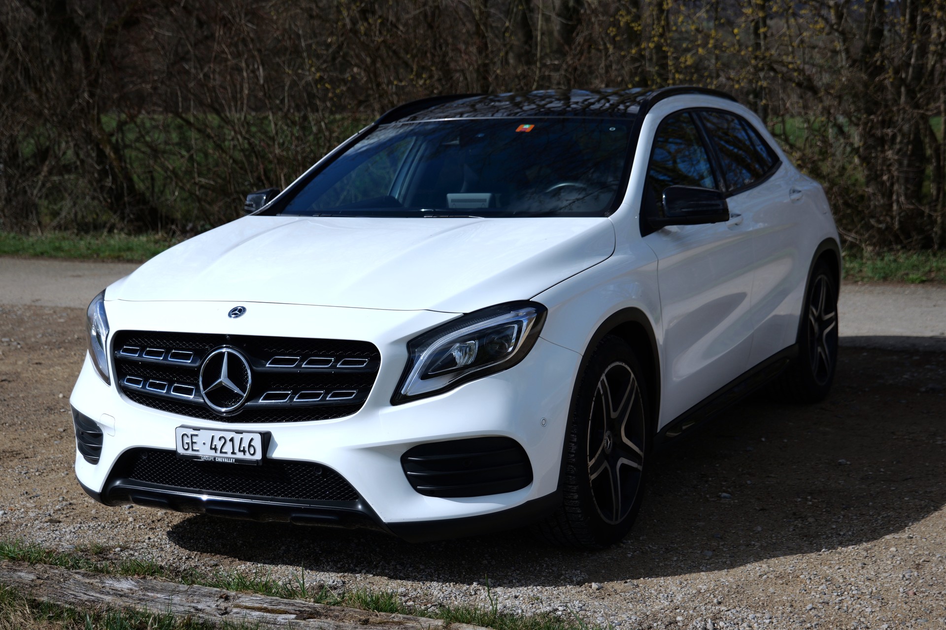 MERCEDES-BENZ GLA 220 AMG Line 4m