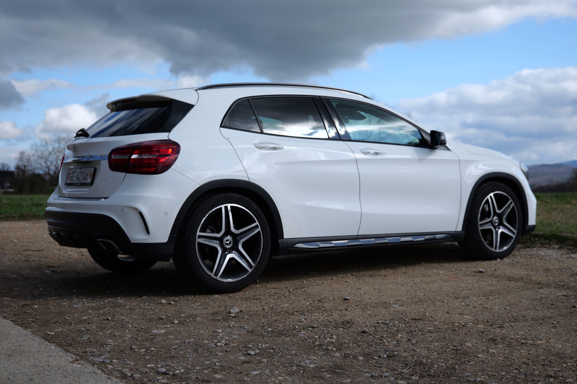 MERCEDES-BENZ GLA 220 AMG Line 4m-image-1