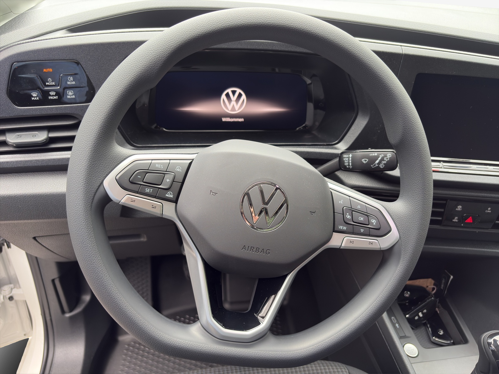 VW Caddy Cargo 2.0TDI Maxi 4Motion-image-9