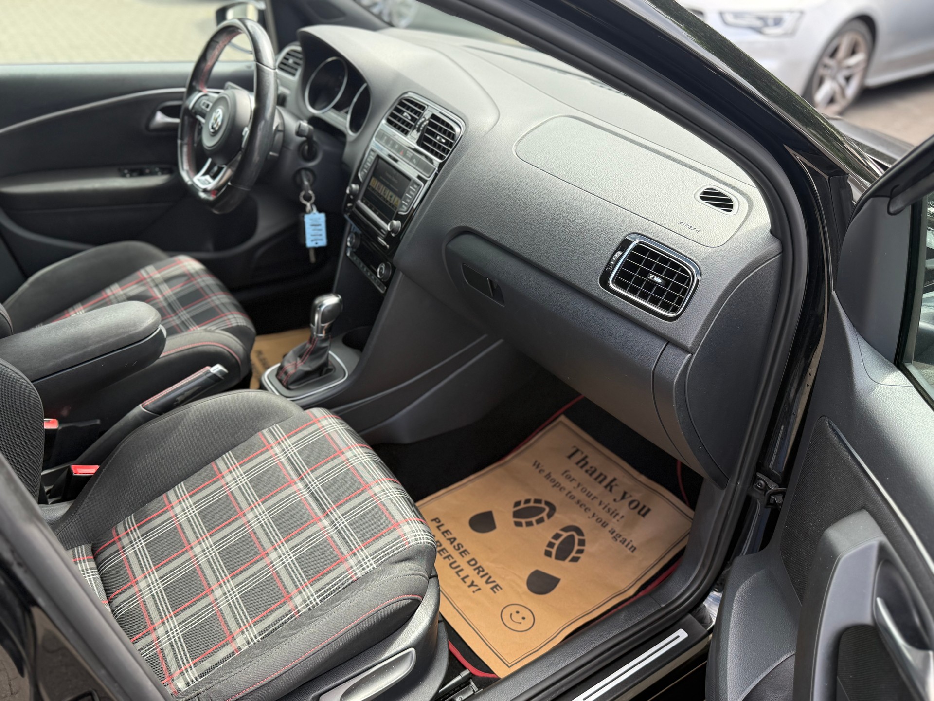 VW Polo 1.8 TSI GTI DSG-image-14