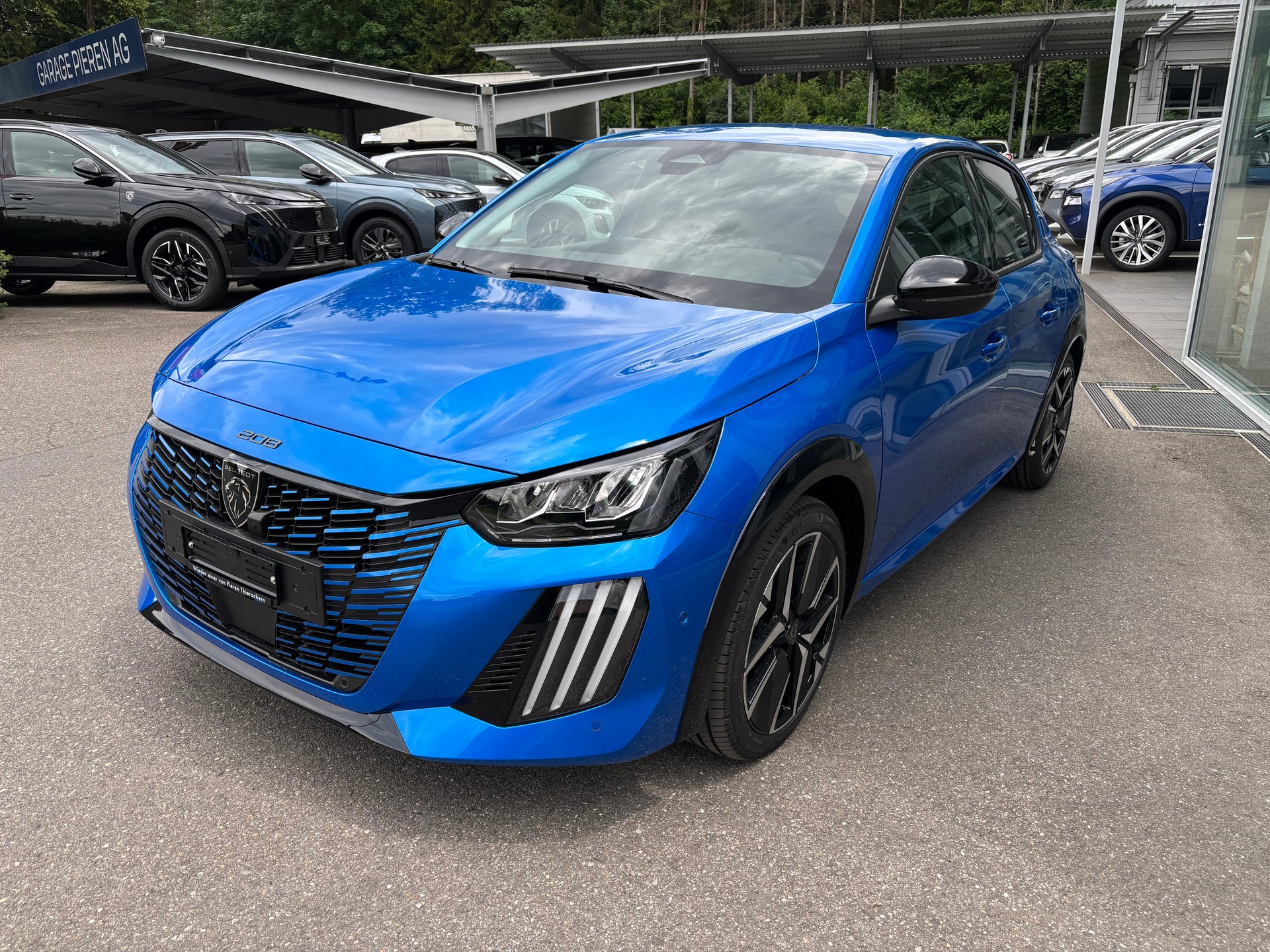 PEUGEOT 208 1.2 MHEV 110 Allure-image-1