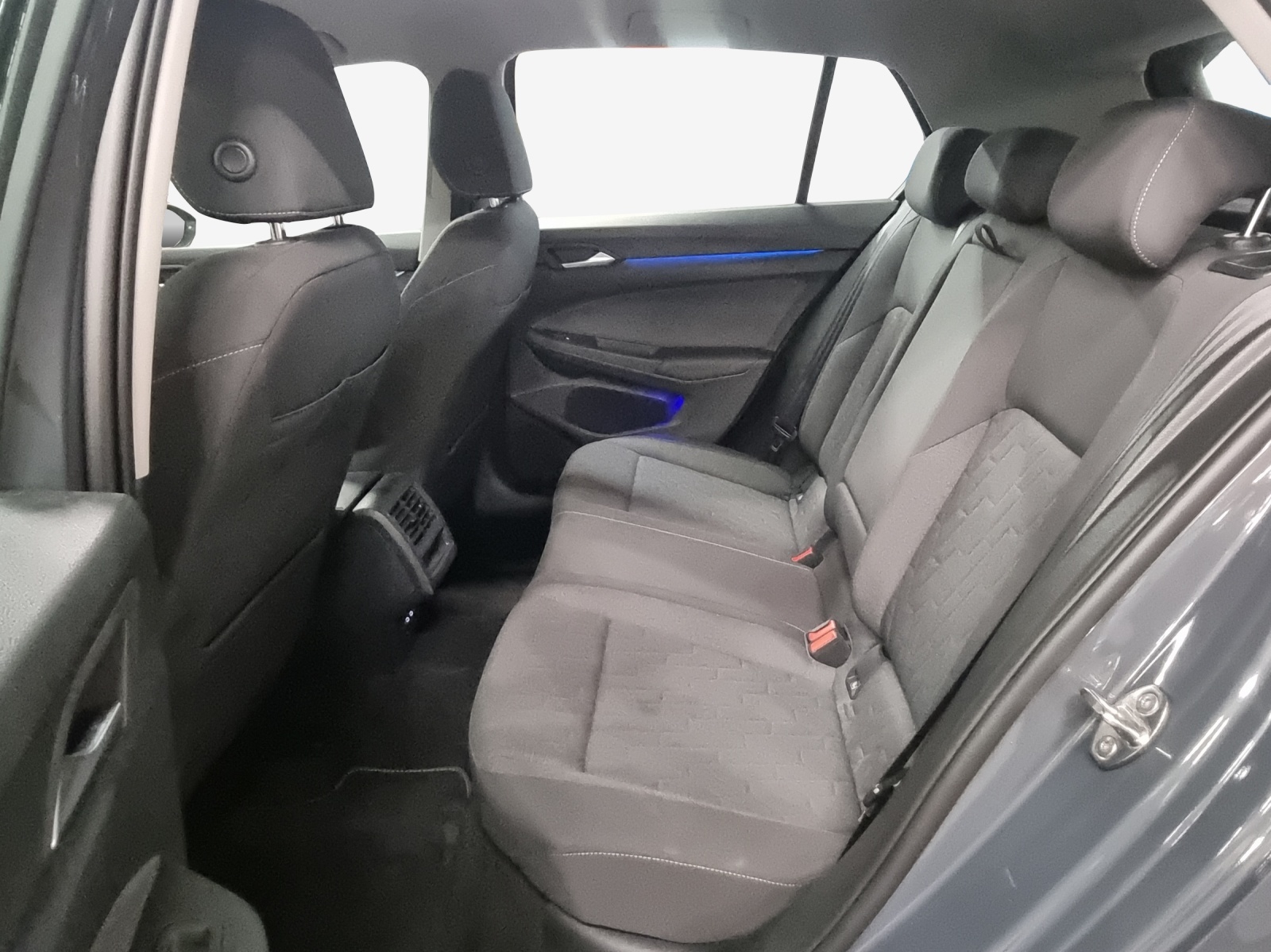 VW Golf 1.5 e TSI mHEV Life DSG-image-11
