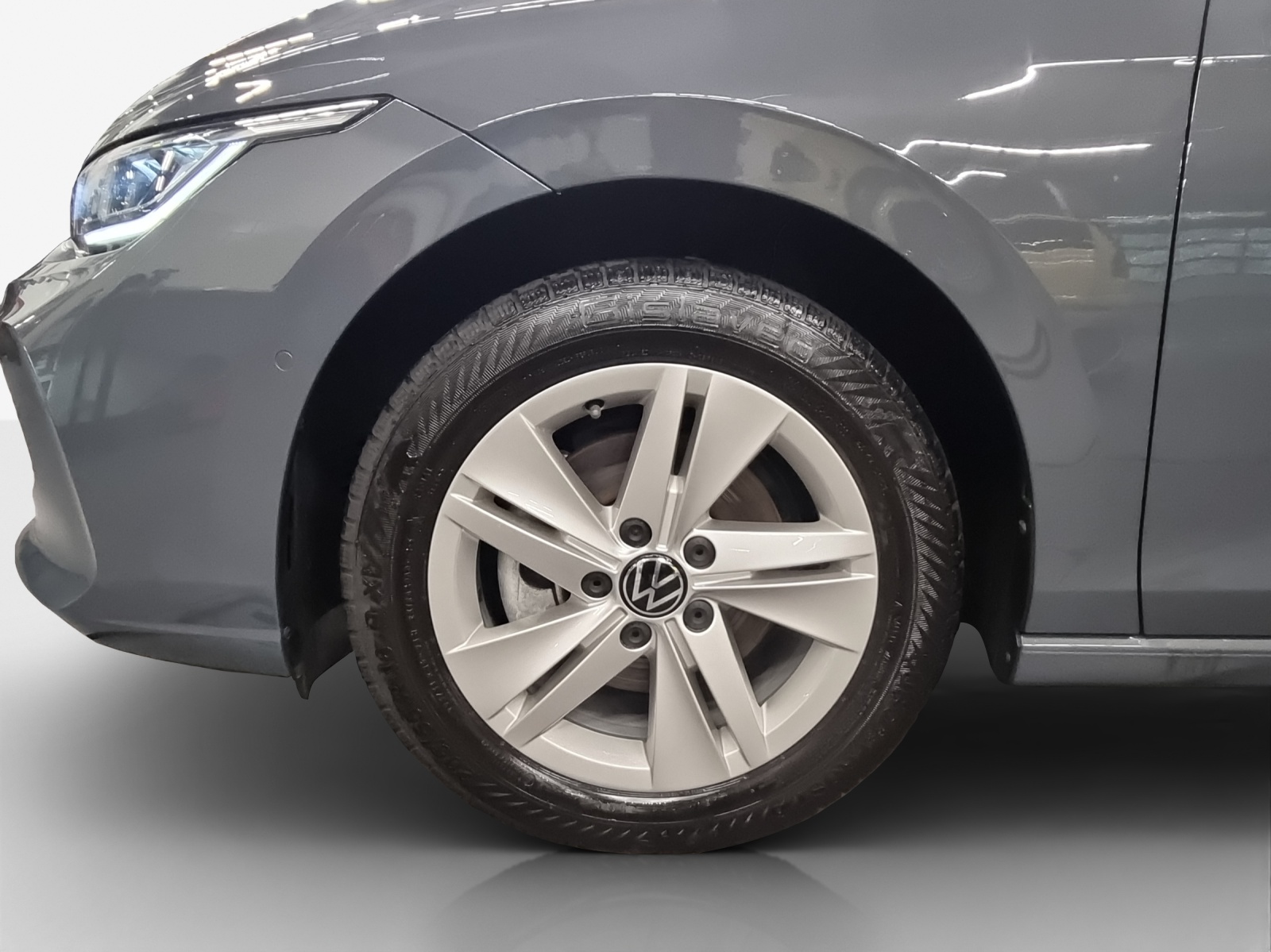 VW Golf 1.5 e TSI mHEV Life DSG-image-13