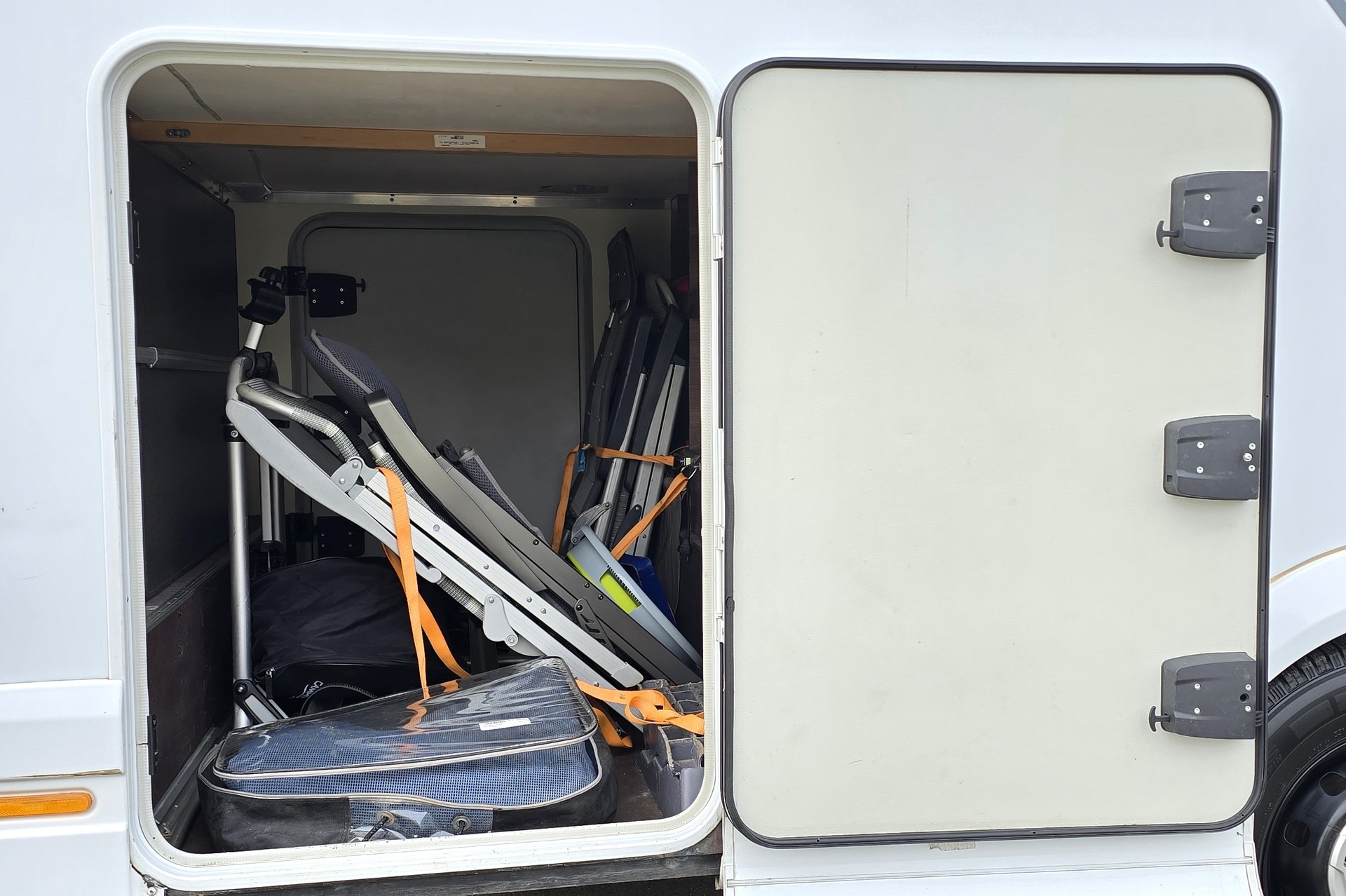 KNAUS Alkoven 6. Plätzer, Fiat Ducato 2.3MJT 150PS-image-5