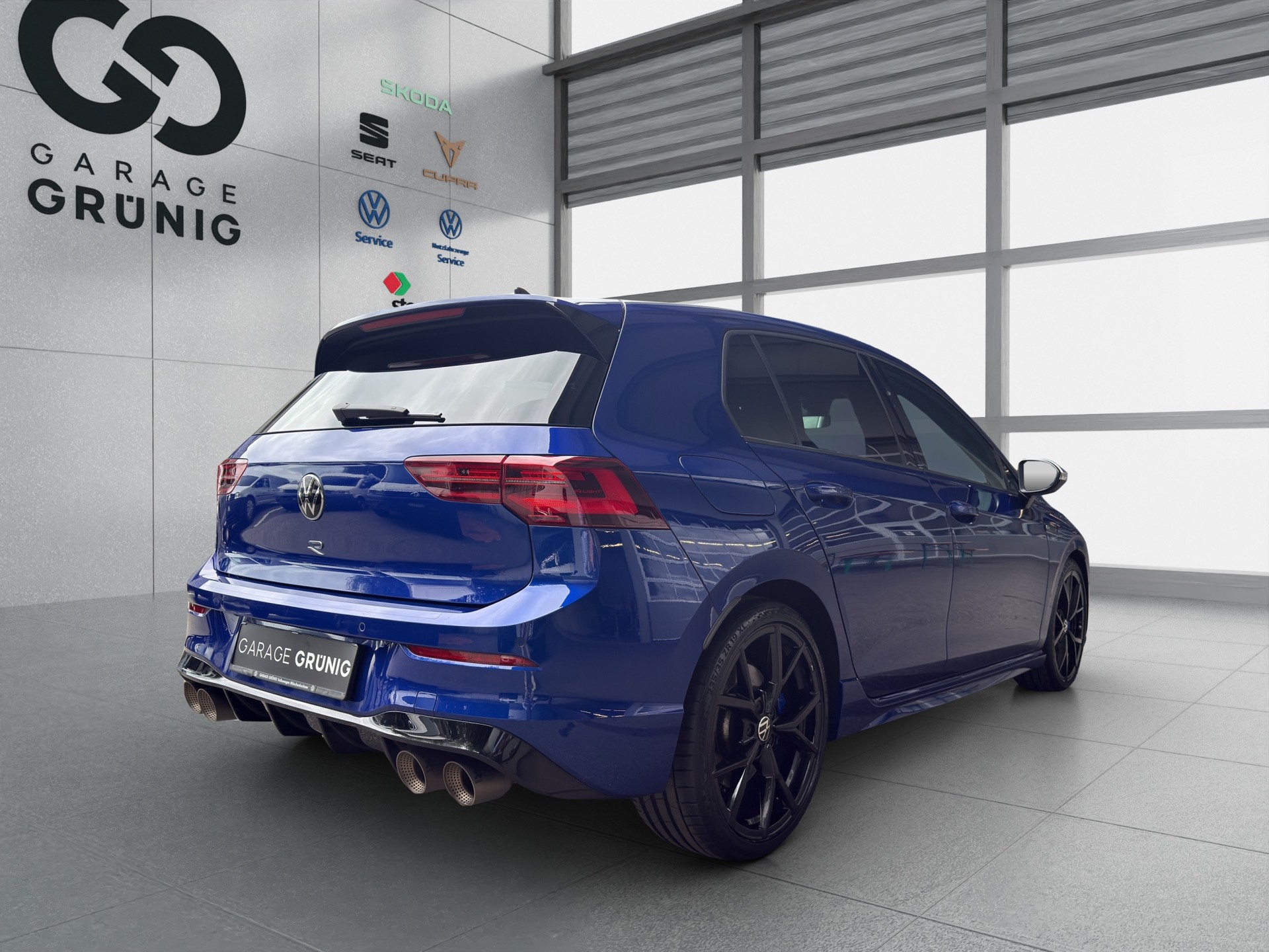 VW Golf 2.0 TSI R DSG 4Motion-image-5