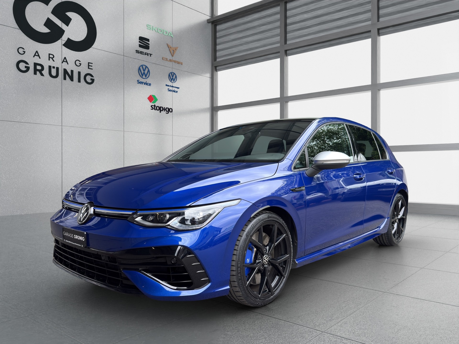 VW Golf 2.0 TSI R DSG 4Motion-image-0