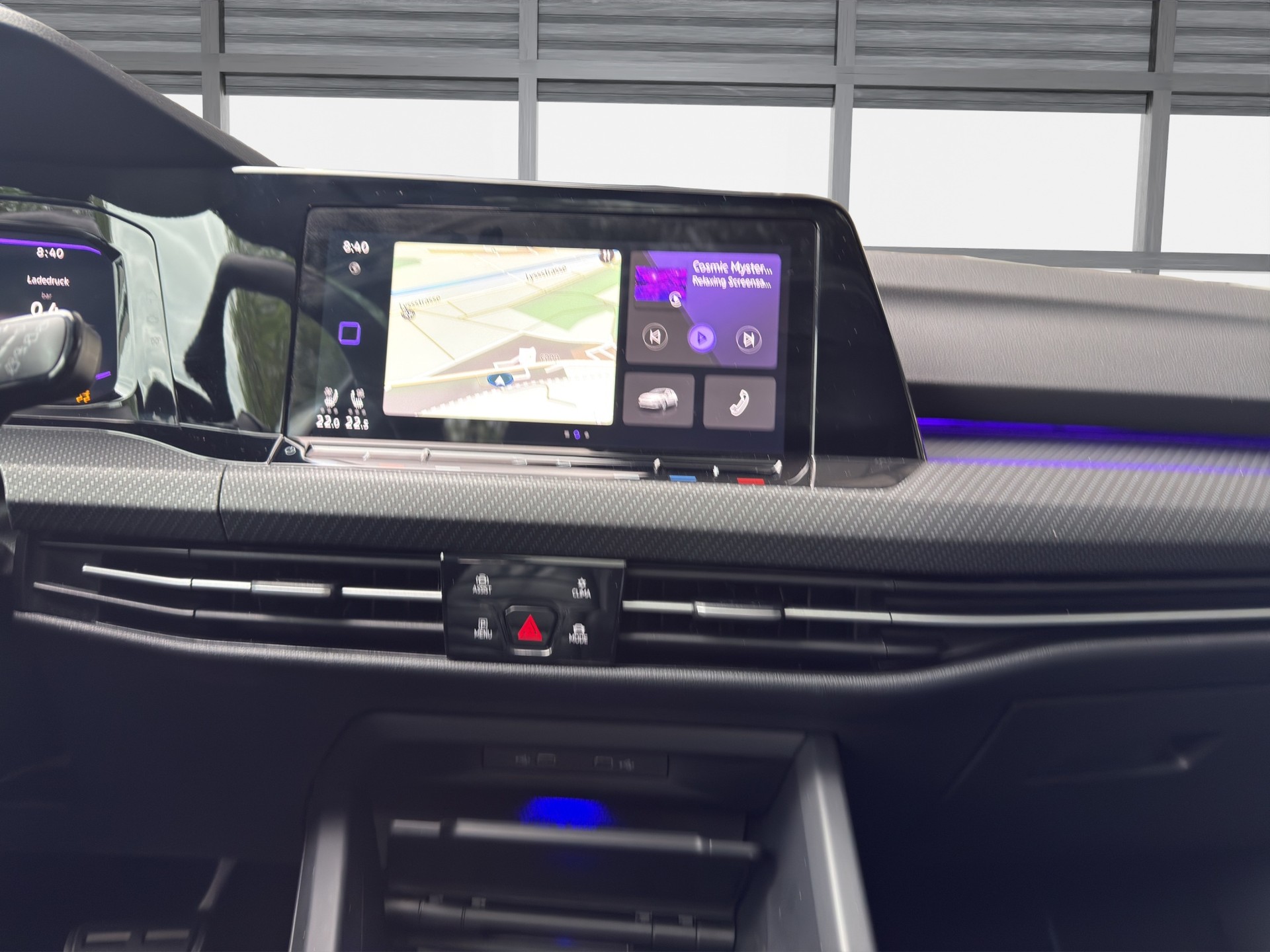 VW Golf 2.0 TSI R DSG 4Motion-image-9