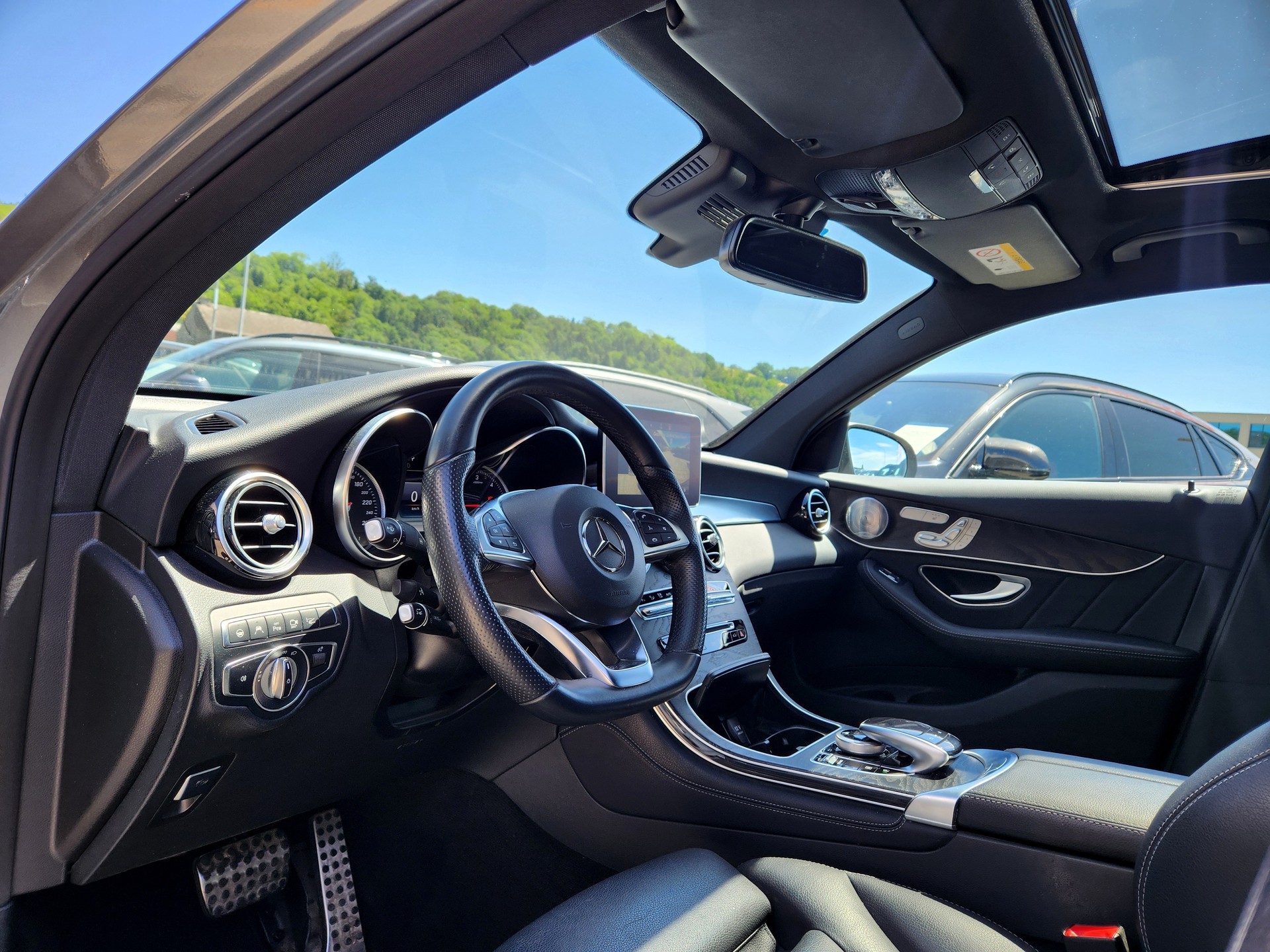 MERCEDES-BENZ GLC Coupé 250 d AMG Line 4Matic 9G-Tronic (CH)-image-2