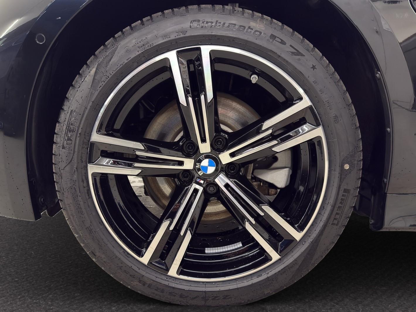 BMW 330e xDrive Touring M Sport-image-8