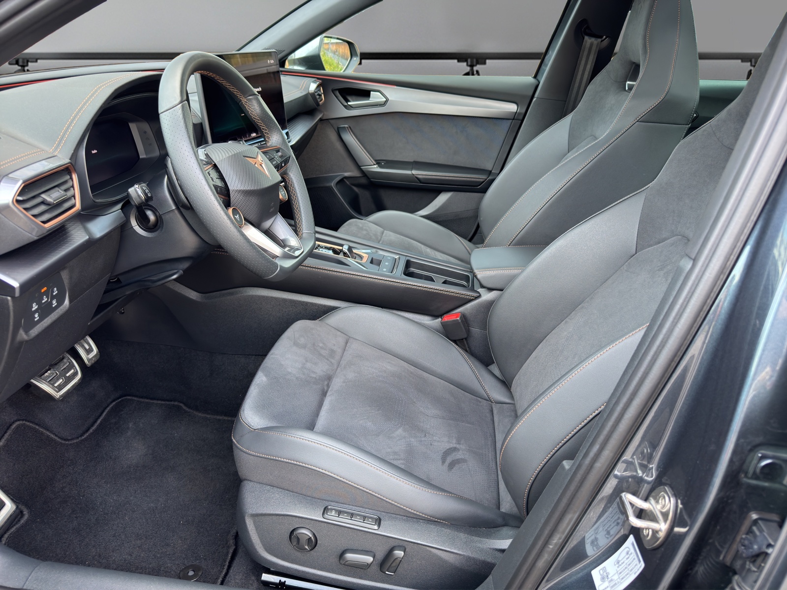 CUPRA LEON ST 2.0 TSI VZ DSG 4Drive-image-4