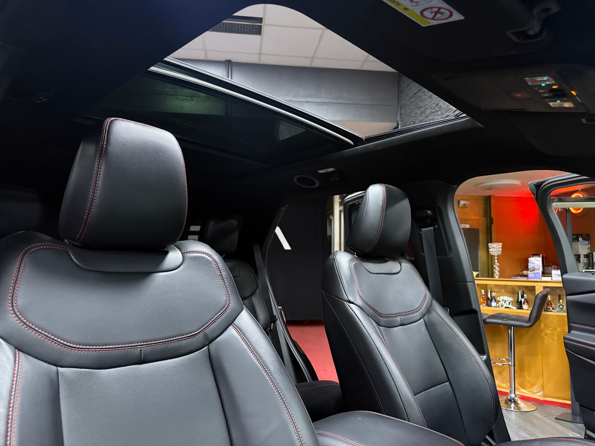 FORD Explorer 3.0 EcoB. Plug-in-Hybrid ST-Line 4WD Aut. / CH Fz 1 Hand / Vollausstattung / 7 Sitz-image-19