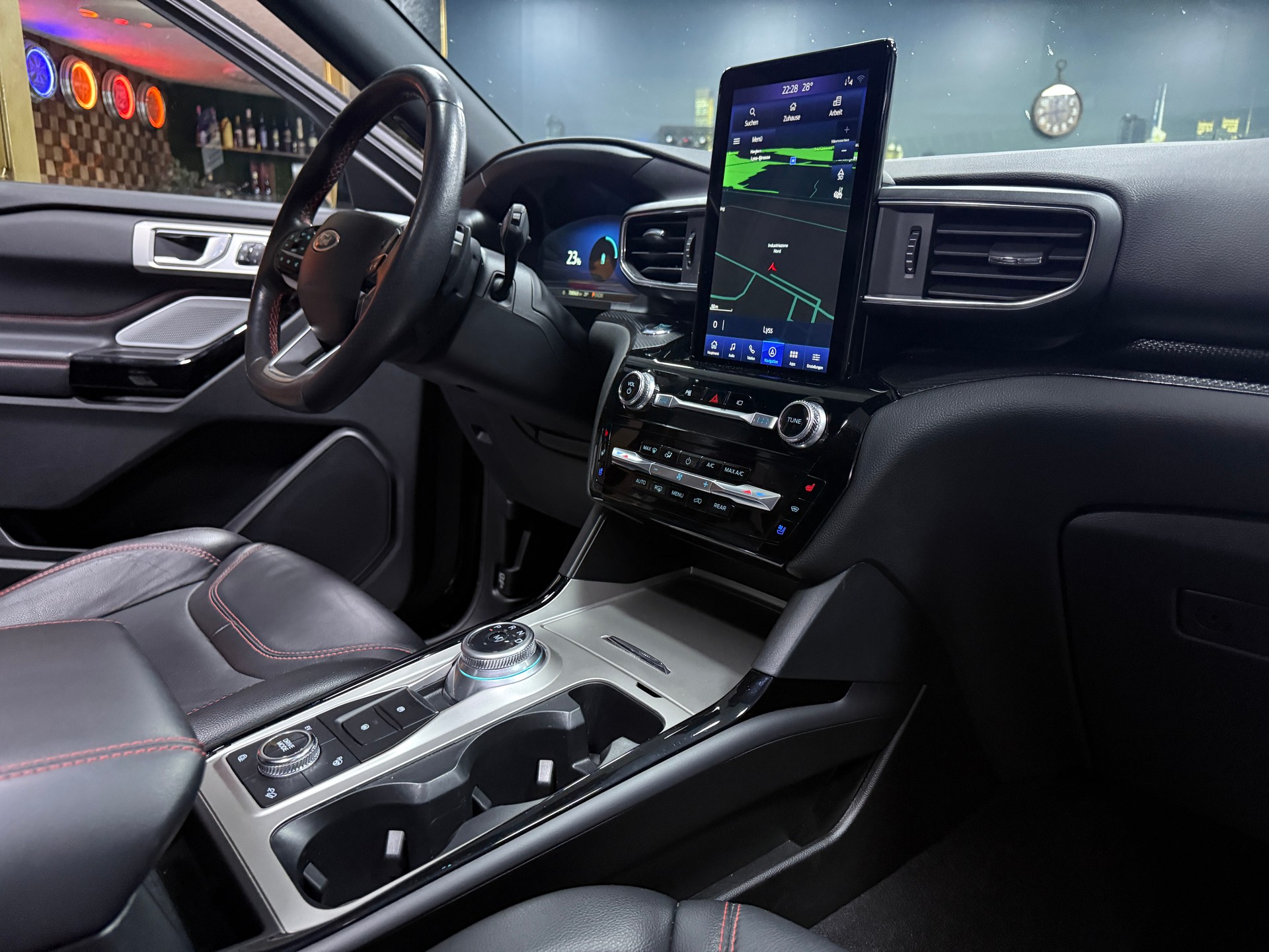 FORD Explorer 3.0 EcoB. Plug-in-Hybrid ST-Line 4WD Aut. / CH Fz 1 Hand / Vollausstattung / 7 Sitz-image-15