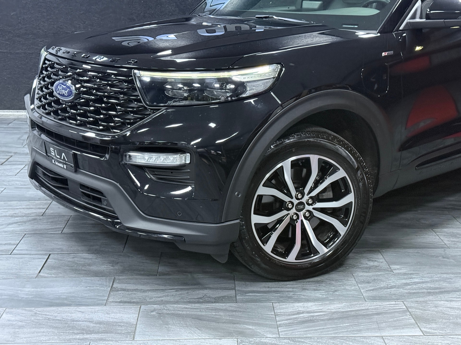 FORD Explorer 3.0 EcoB. Plug-in-Hybrid ST-Line 4WD Aut. / CH Fz 1 Hand / Vollausstattung / 7 Sitz-image-1