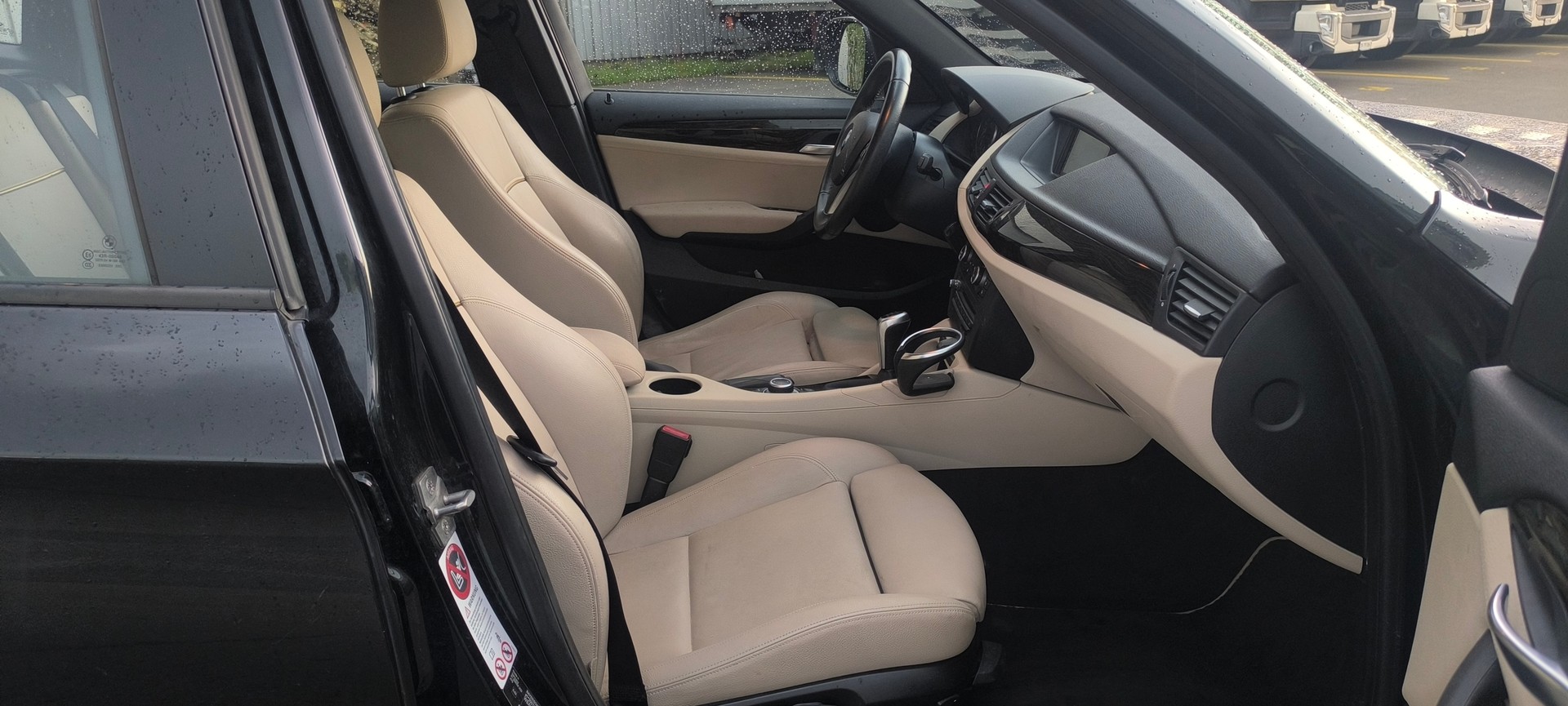 BMW X1 sDrive 20d-image-13