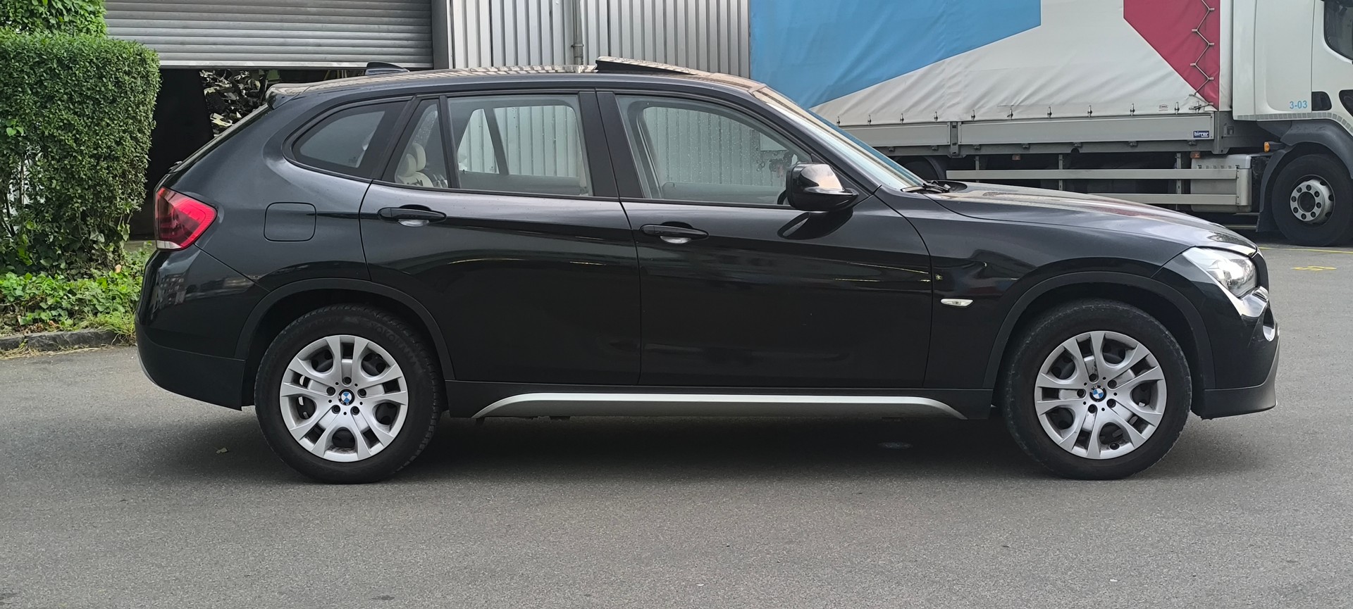 BMW X1 sDrive 20d-image-2