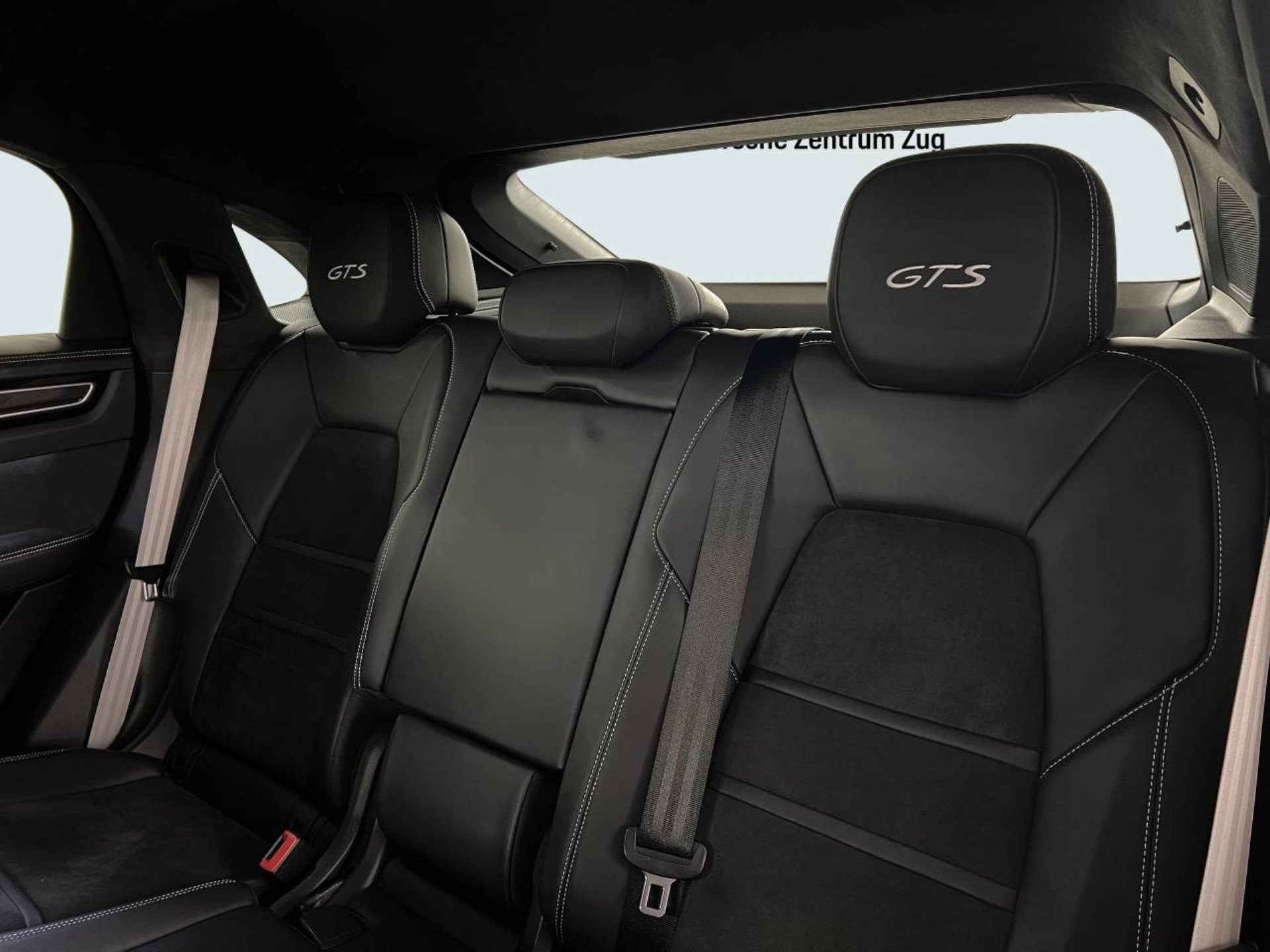 PORSCHE Cayenne GTS Coupé-image-22