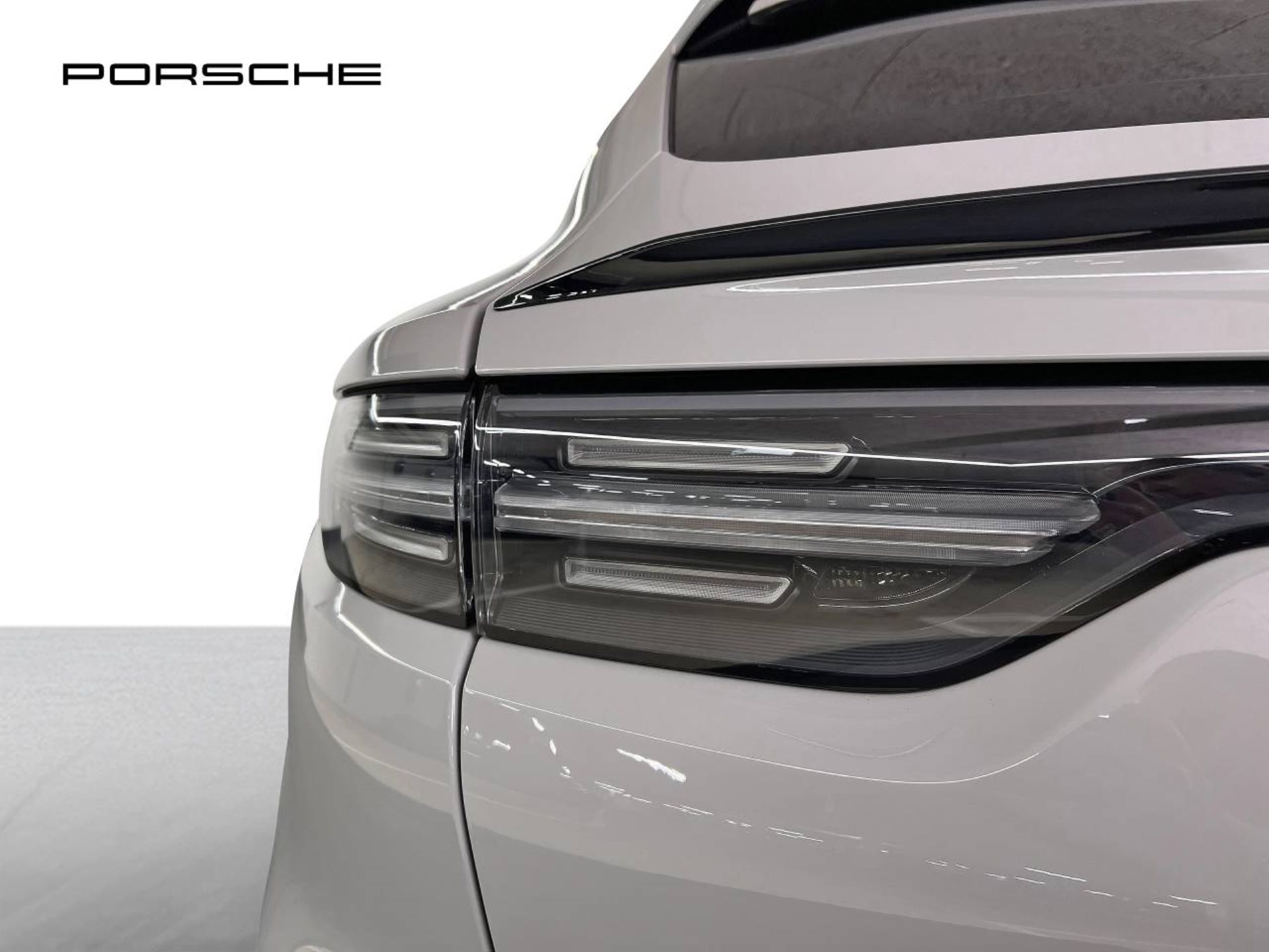 PORSCHE Cayenne GTS Coupé-image-12
