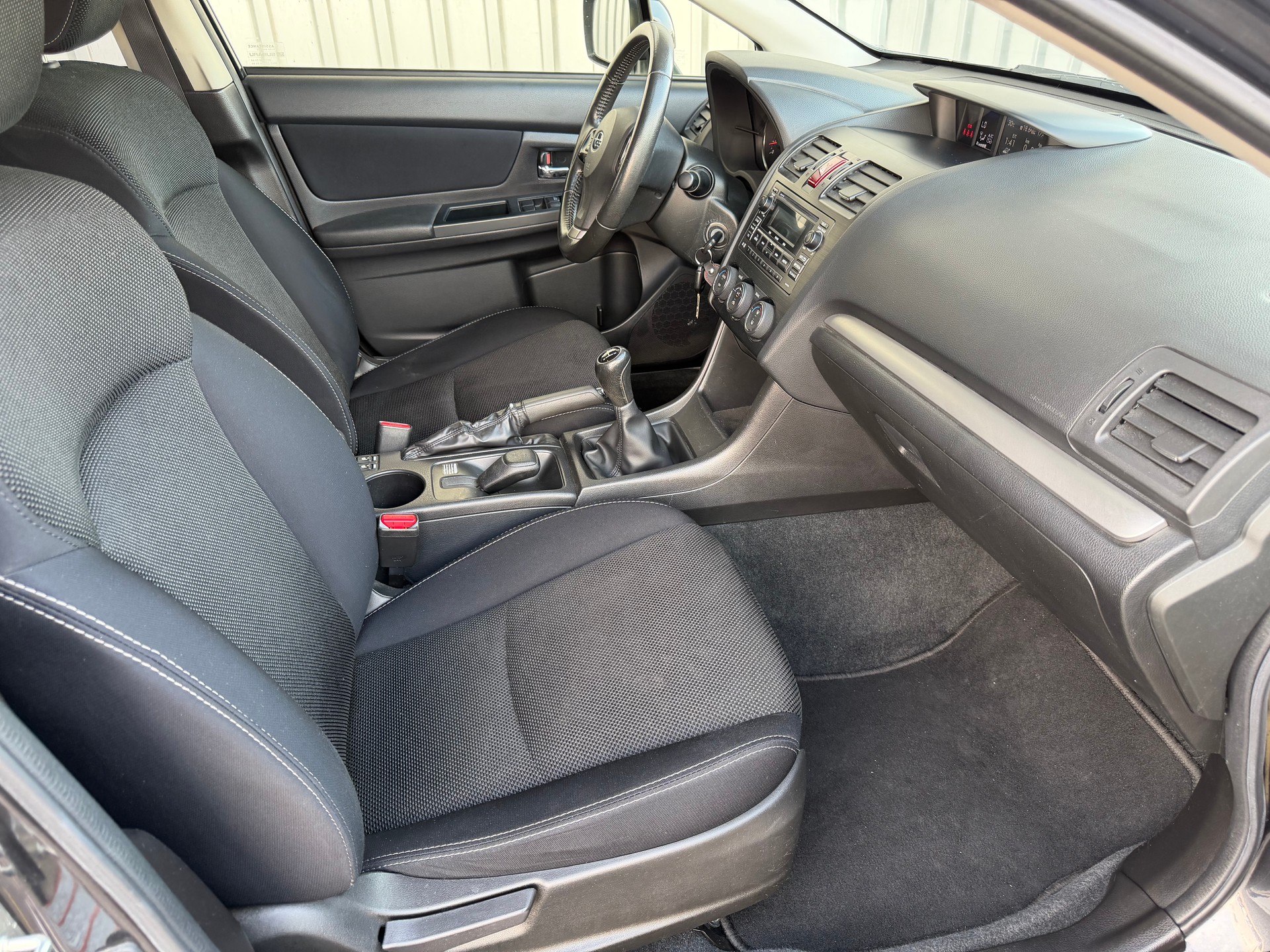 SUBARU XV 1.6 Swiss Two-image-8