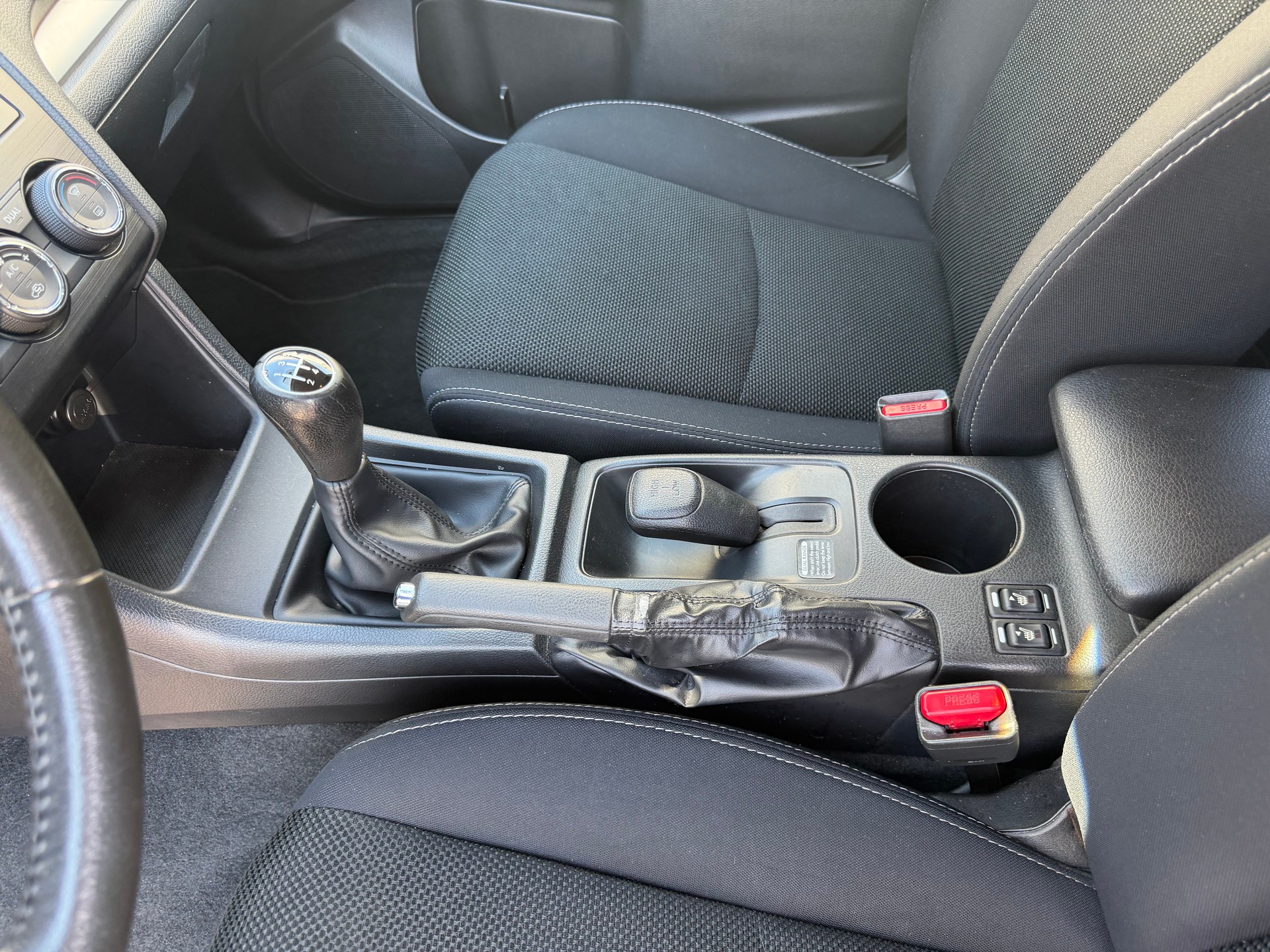 SUBARU XV 1.6 Swiss Two-image-7